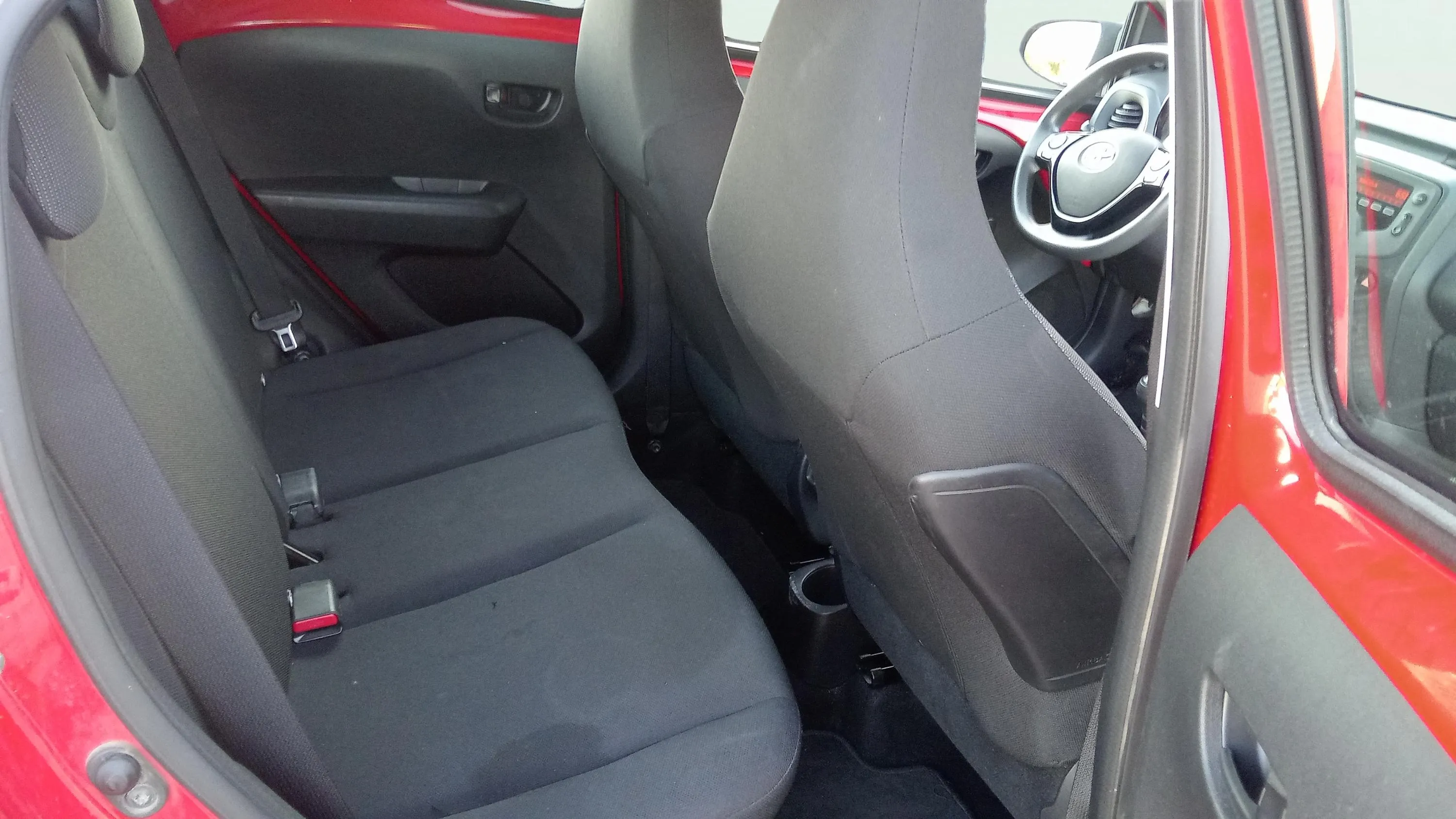 Toyota Aygo 1.0 70 x-play - foto 18