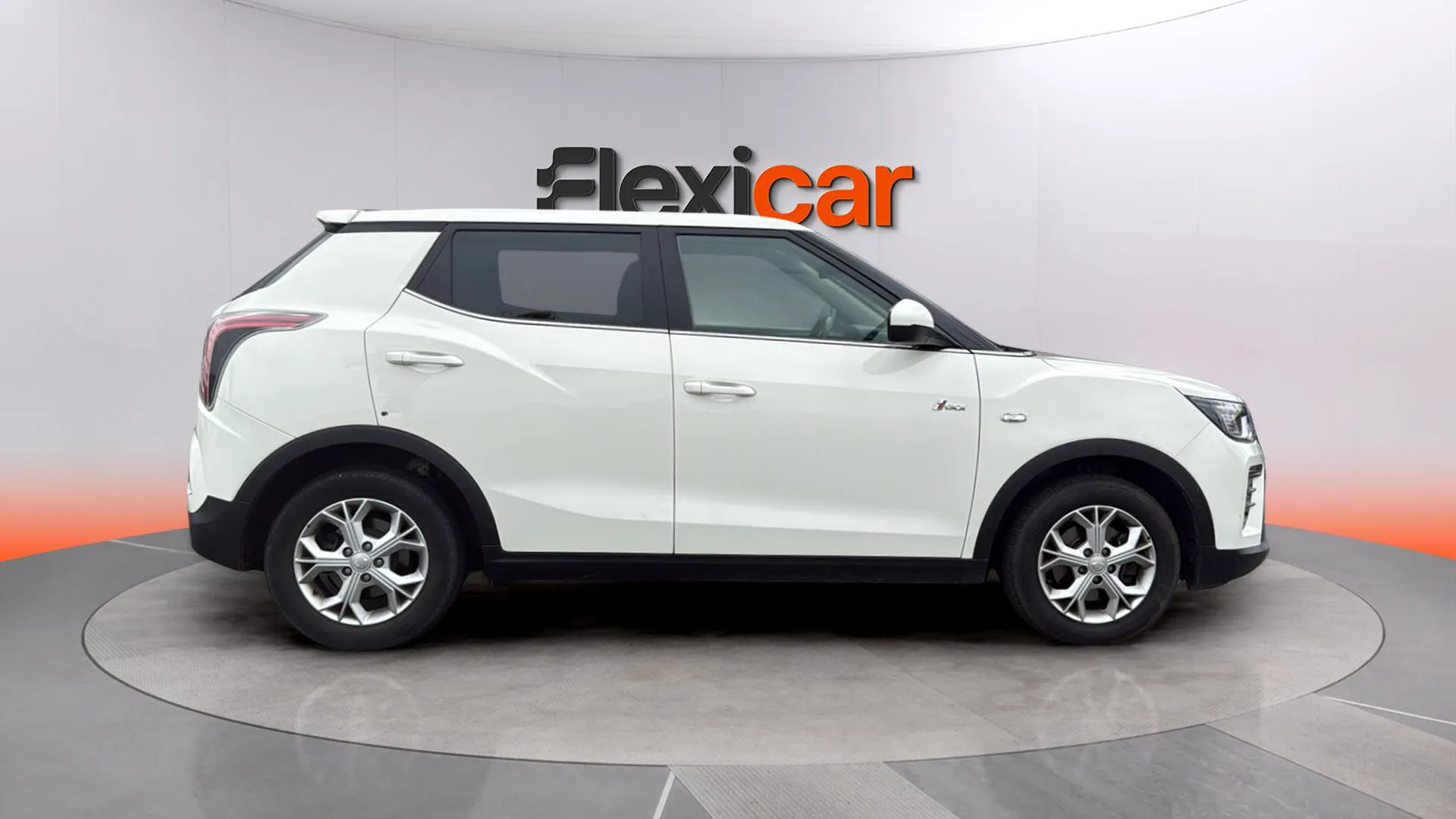 SsangYong Tivoli G15T Urban Plus - foto 8