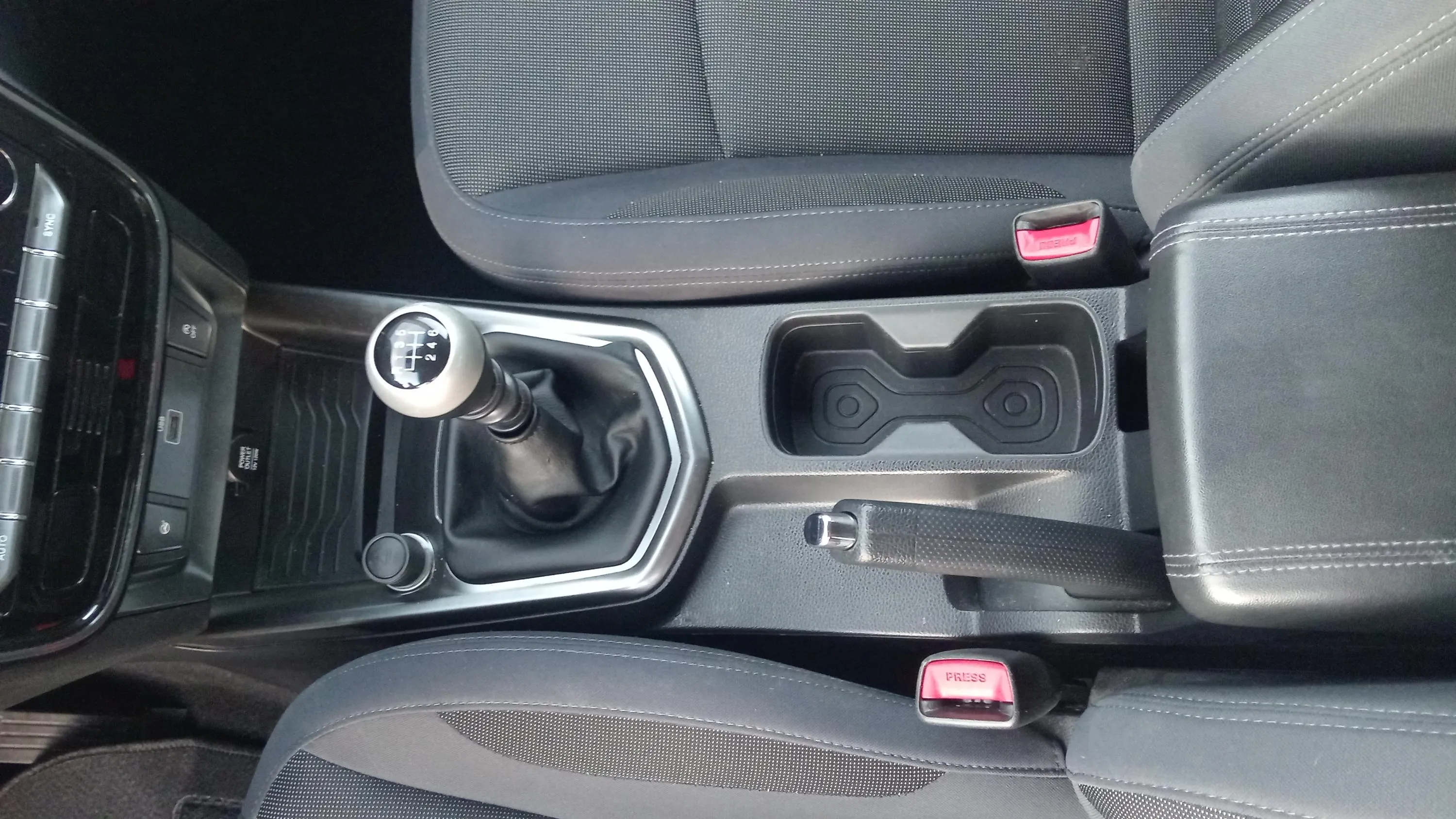 SsangYong Tivoli G12T Urban Plus - foto 23