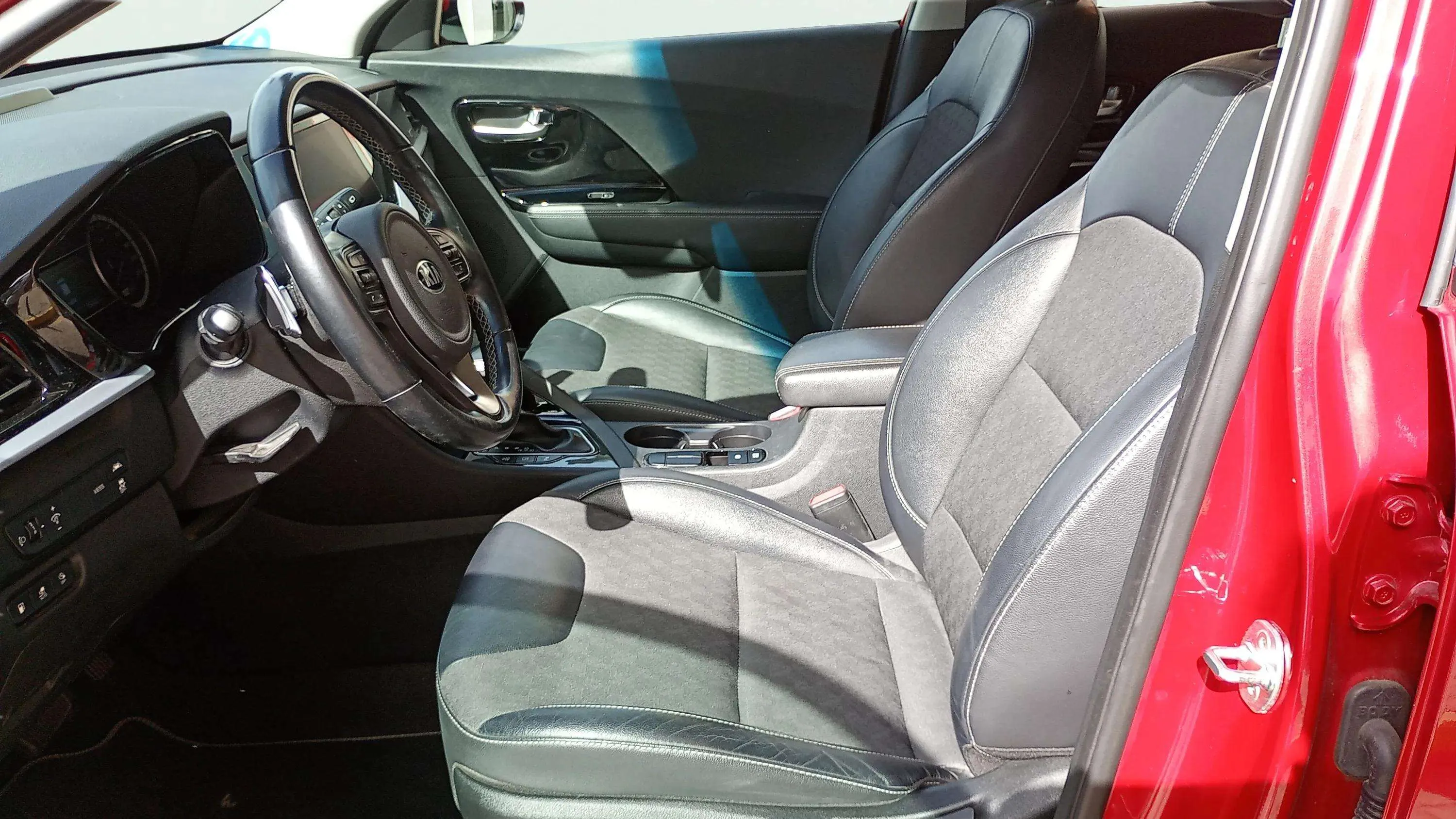 Kia Niro 1.6 GDi PHEV Concept - foto 18