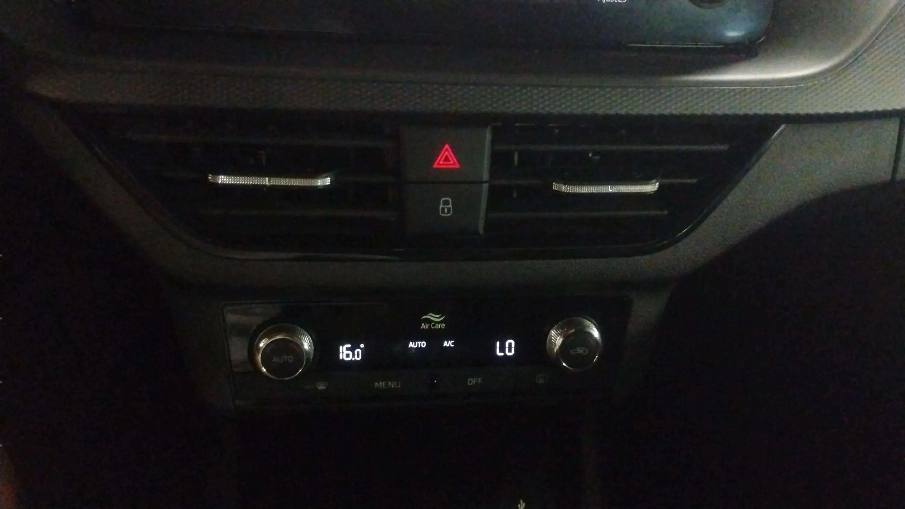 Škoda Scala 1.0 TSI Selection - foto 24