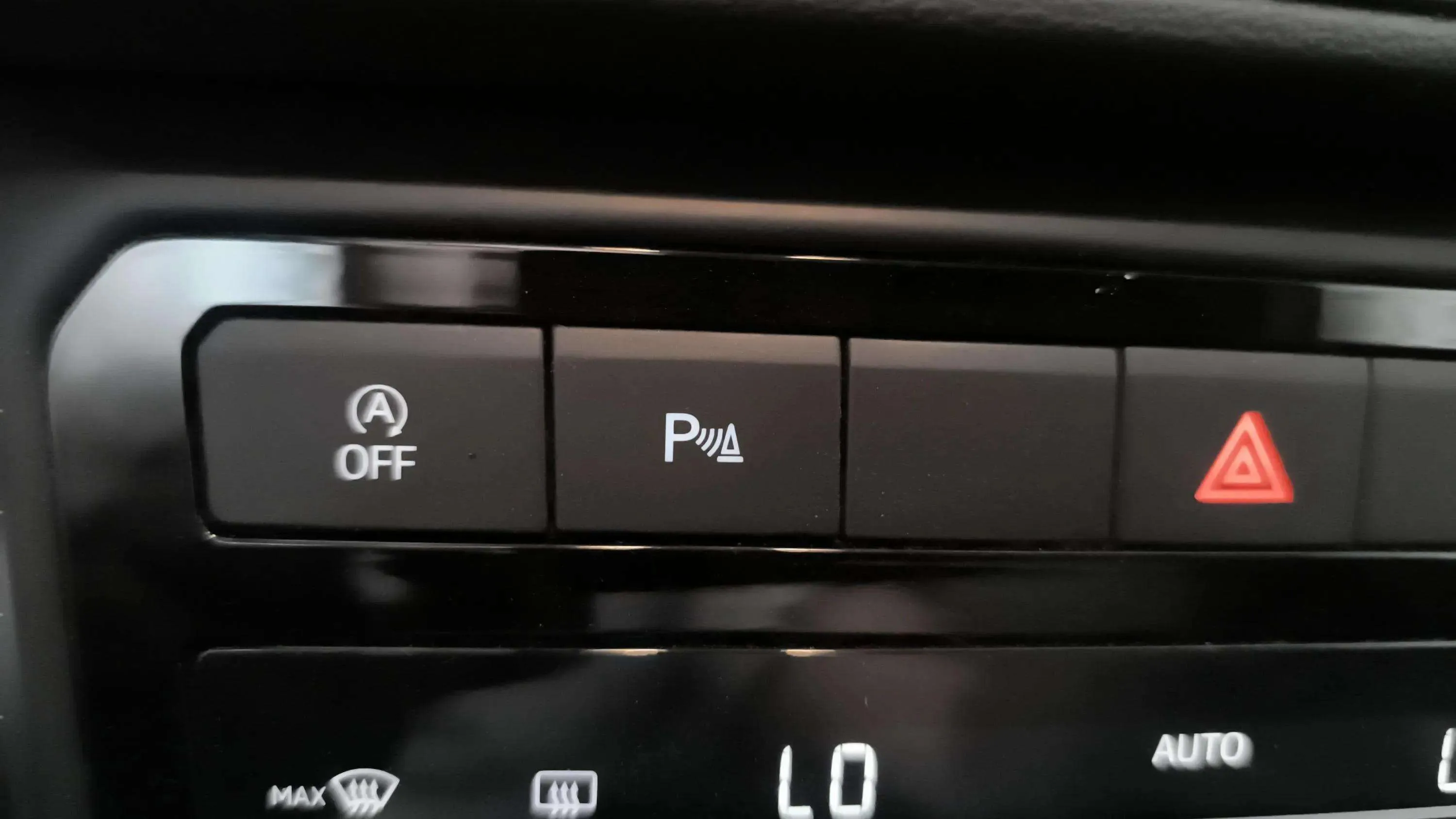 Volkswagen T-Cross Advance 1.0 TSI DSG - foto 24
