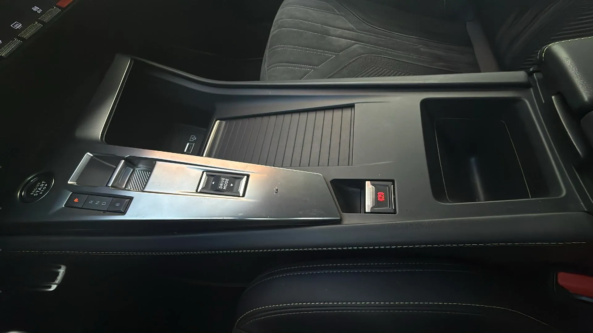 Peugeot 308 GT Pack Hybrid 180 eEAT8 - foto 14