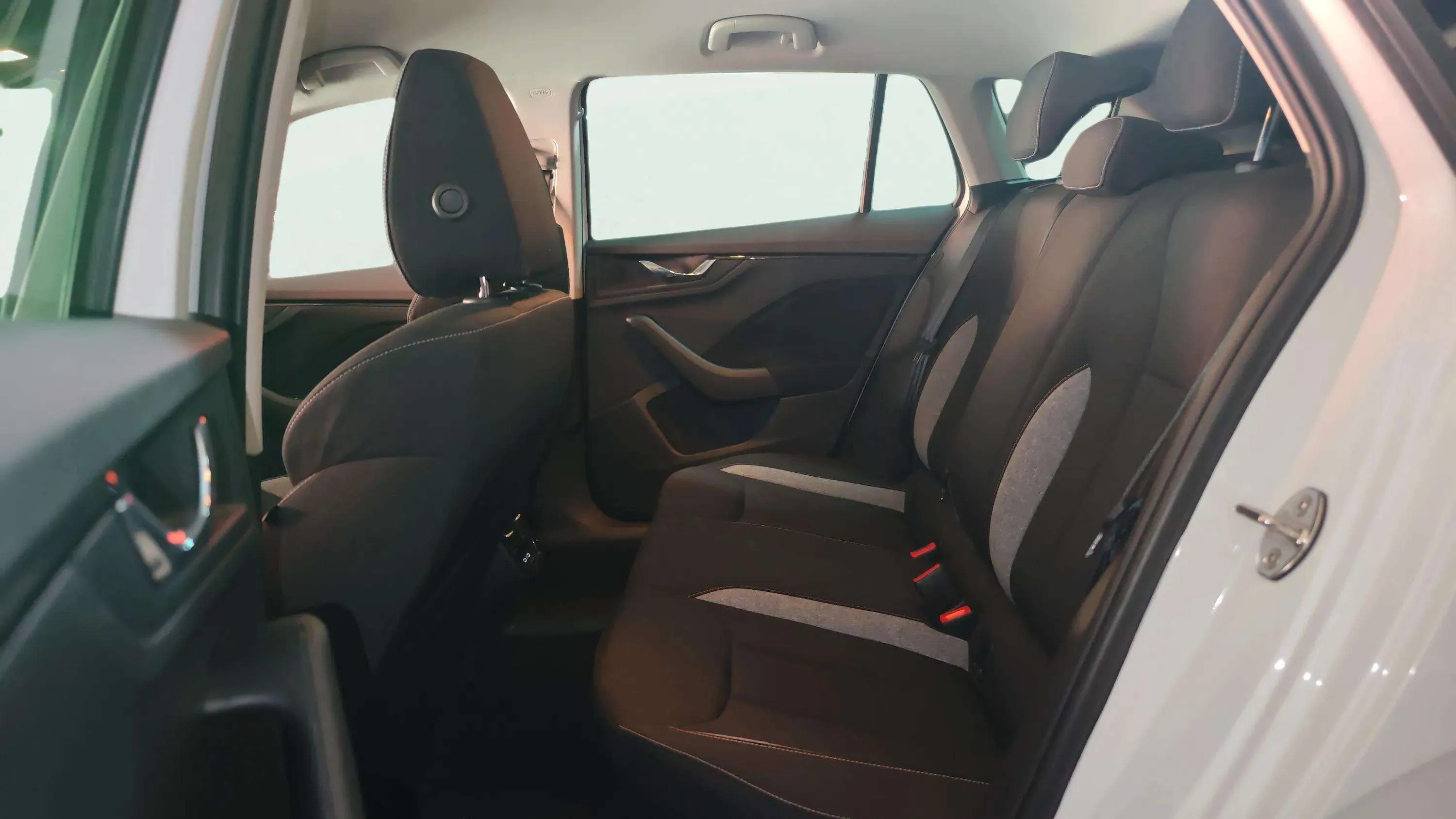 Škoda Scala 1.0 TSI Selection - foto 10