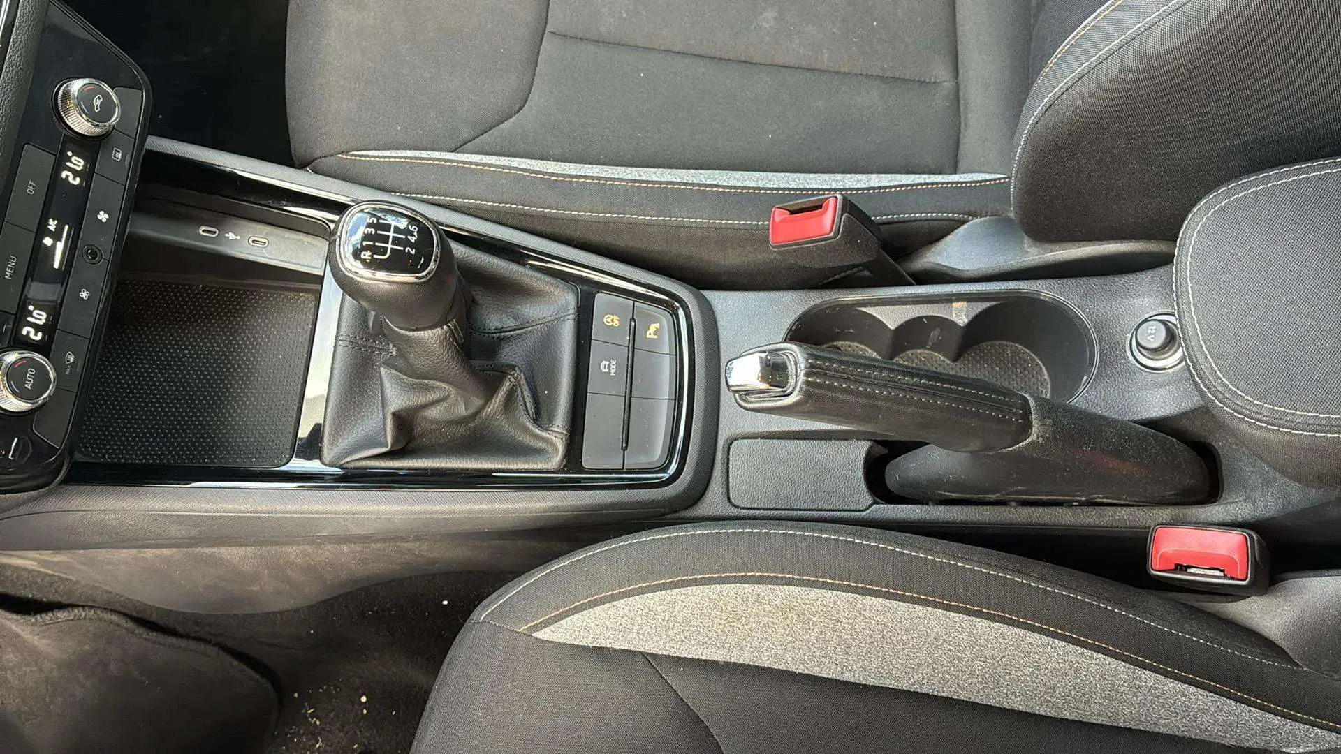 Škoda Scala 1.0 TSI Selection - foto 20