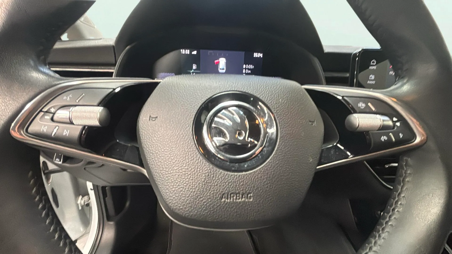 Škoda Scala 1.0 TSI Selection - foto 22