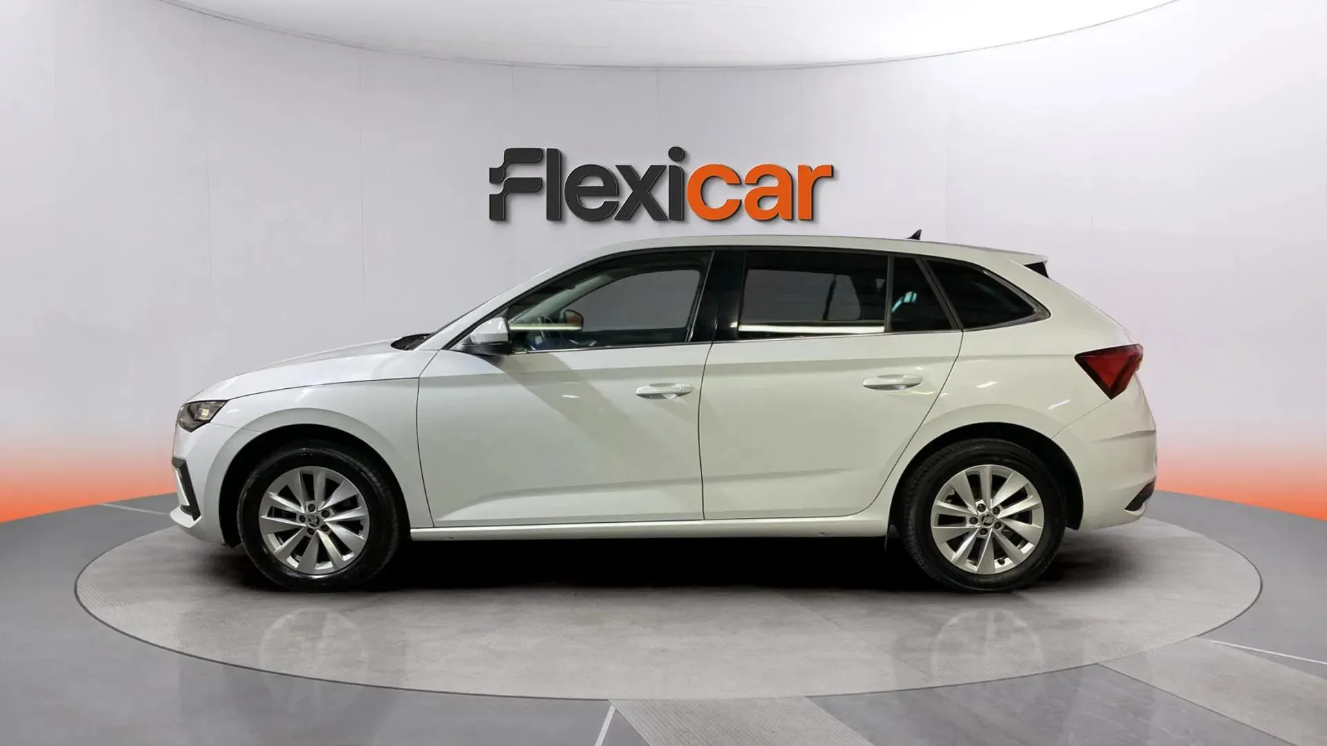 Škoda Scala 1.0 TSI Essence - foto 3