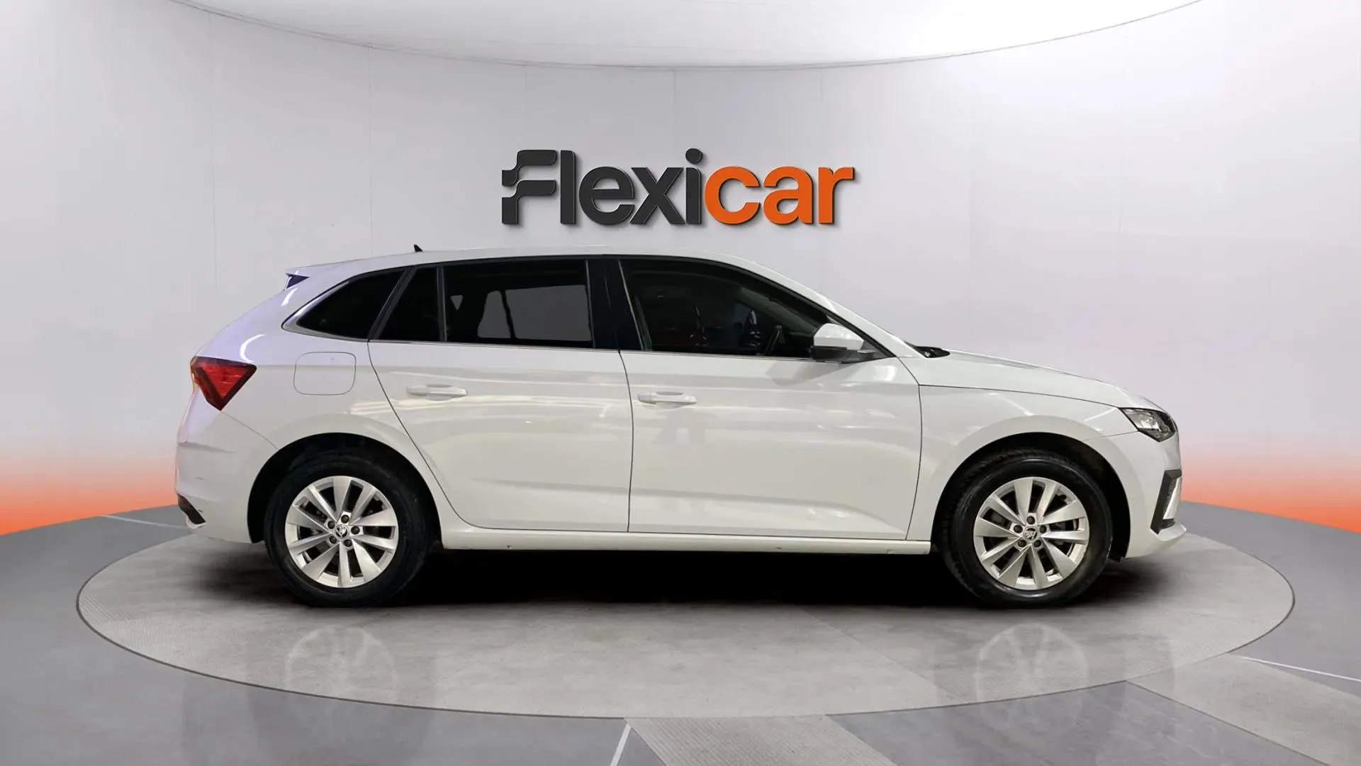 Škoda Scala 1.0 TSI Essence - foto 5