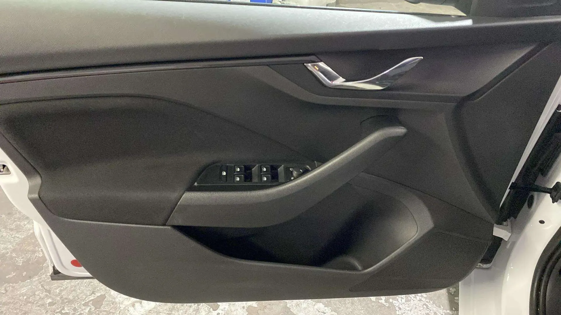 Škoda Scala 1.0 TSI Essence - foto 18