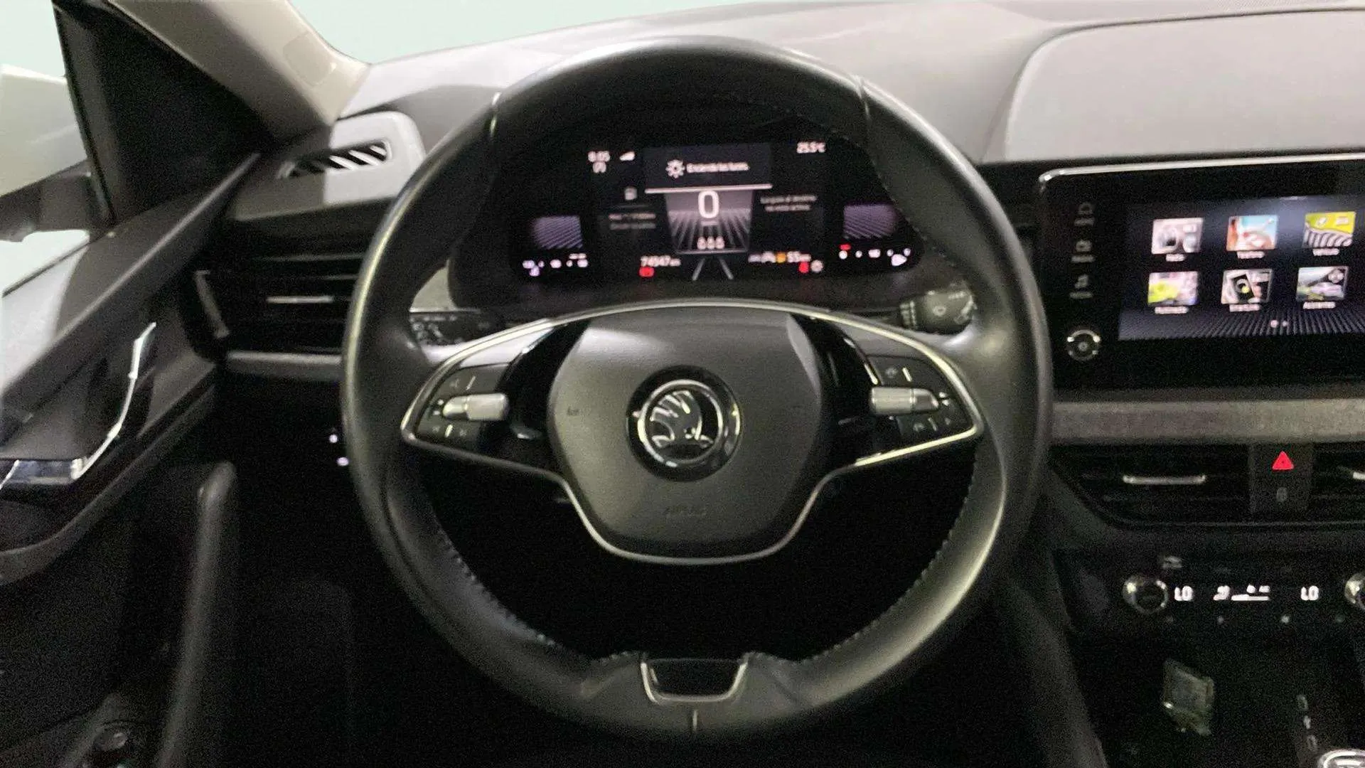 Škoda Scala 1.0 TSI Essence - foto 15