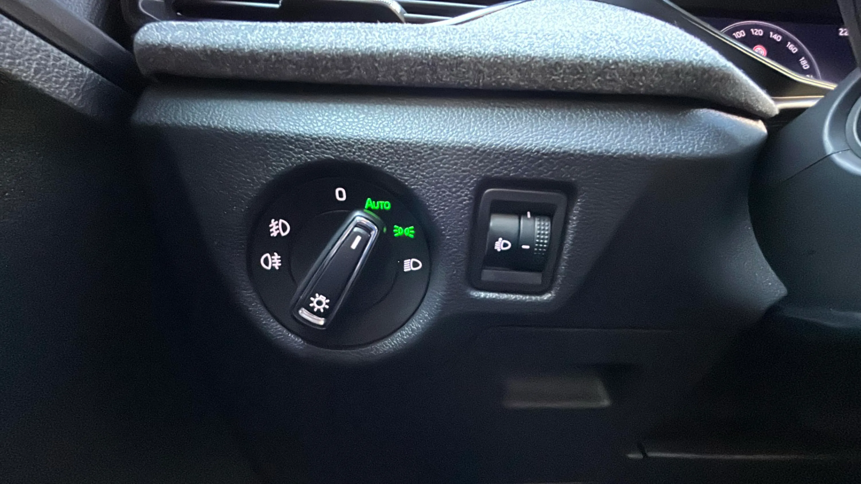 Škoda Scala 1.0 TSI DSG Selection - foto 18