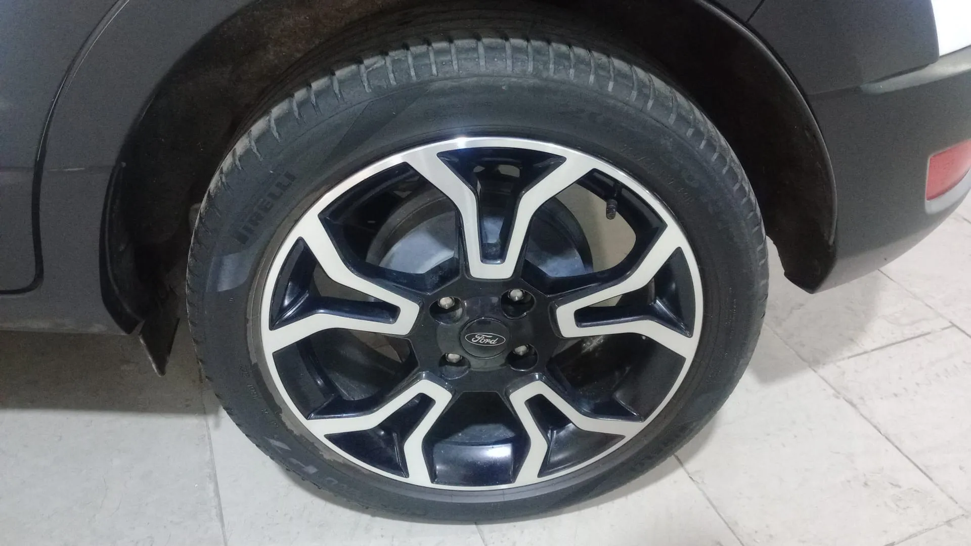 Ford EcoSport 1.0T EcoBoost ST Line - foto 17