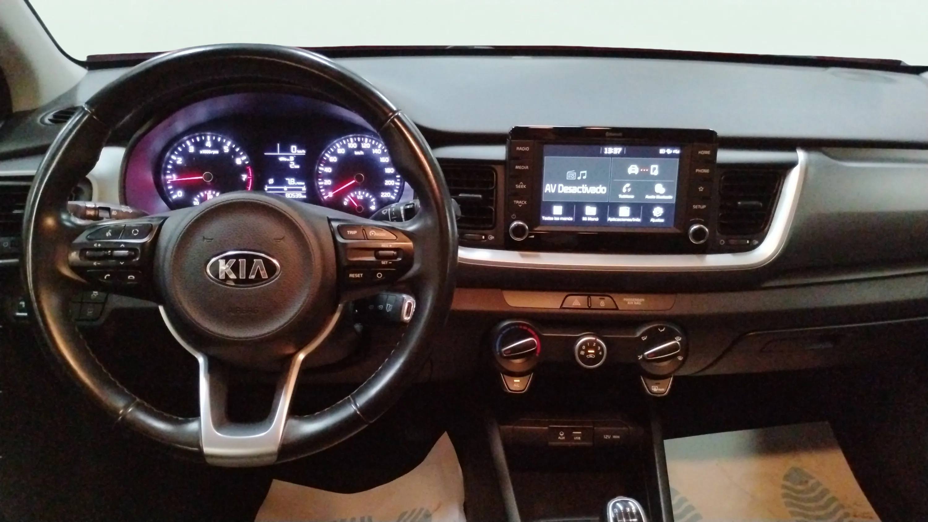 Kia Stonic 1.0 T-GDi Concept - foto 9