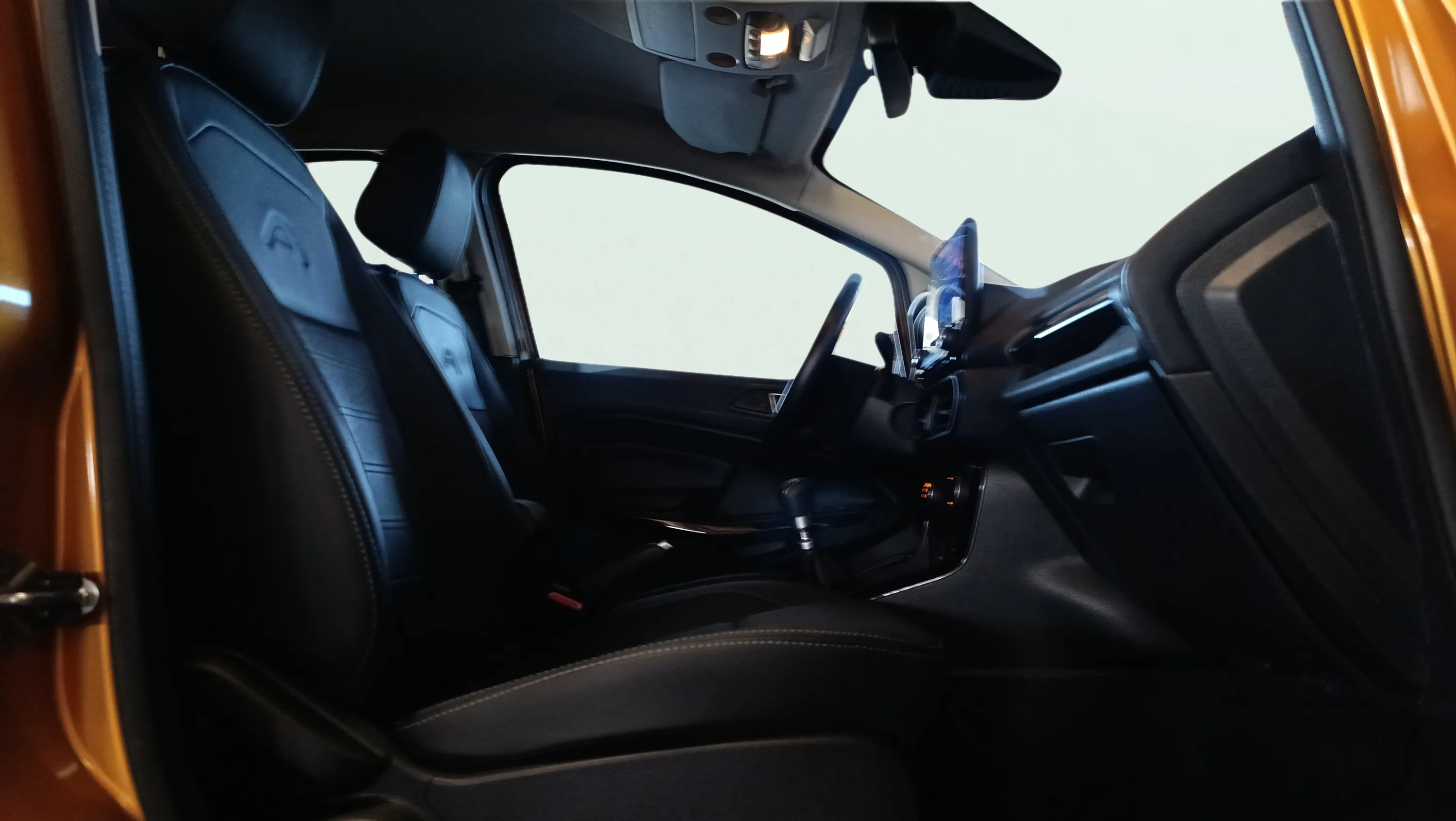 Ford EcoSport 1.0T EcoBoost Active - foto 33