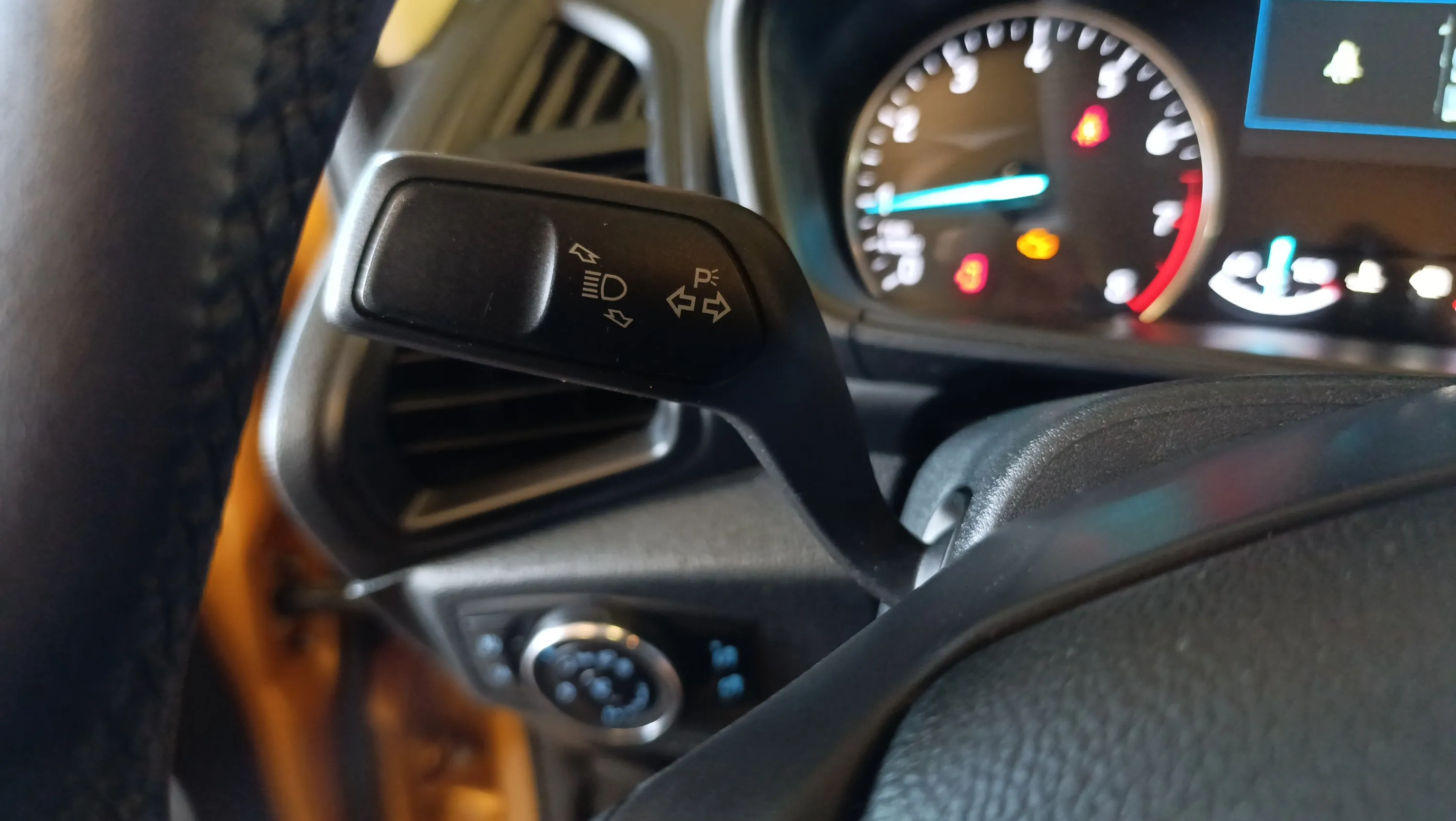 Ford EcoSport 1.0T EcoBoost Active - foto 12