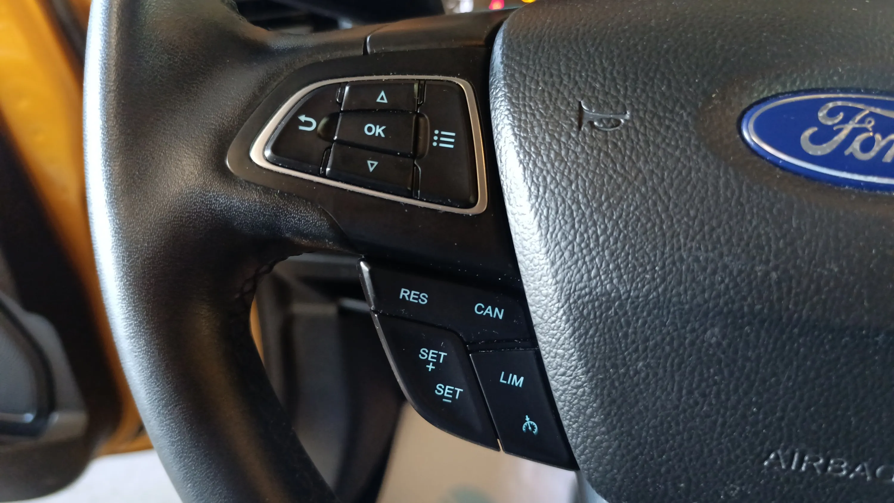 Ford EcoSport 1.0T EcoBoost Active - foto 11