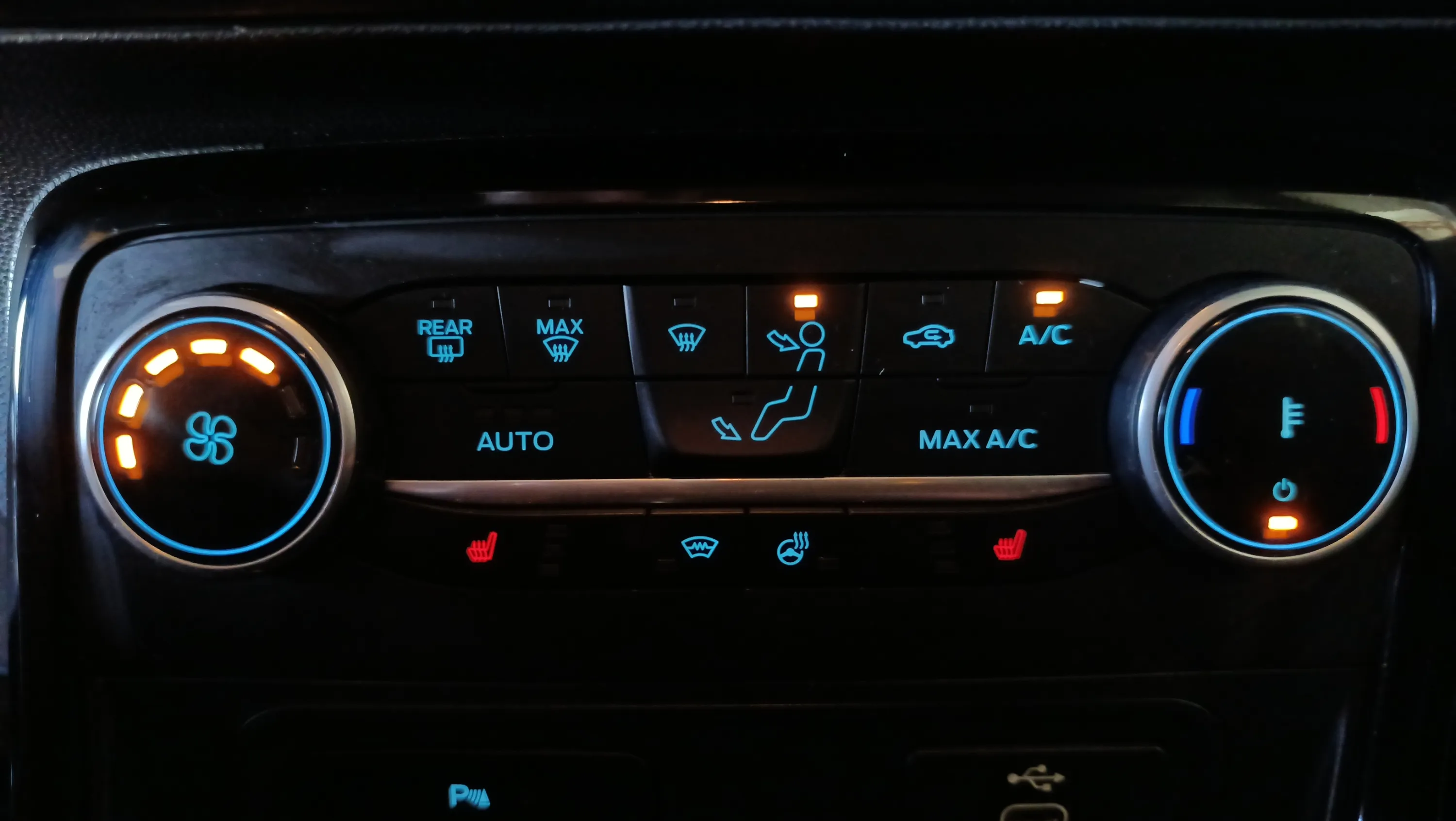 Ford EcoSport 1.0T EcoBoost Active - foto 26