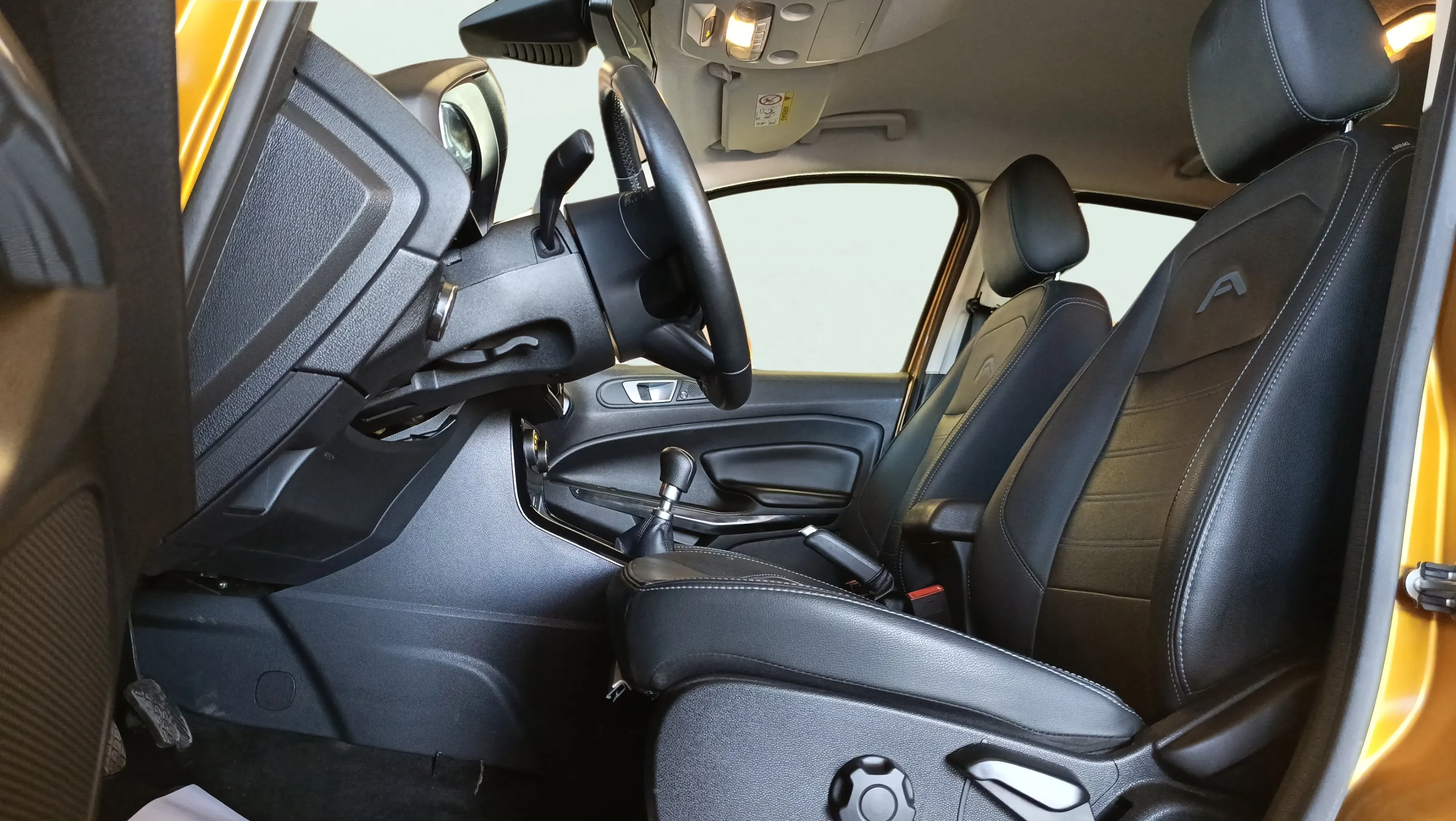 Ford EcoSport 1.0T EcoBoost Active - foto 32