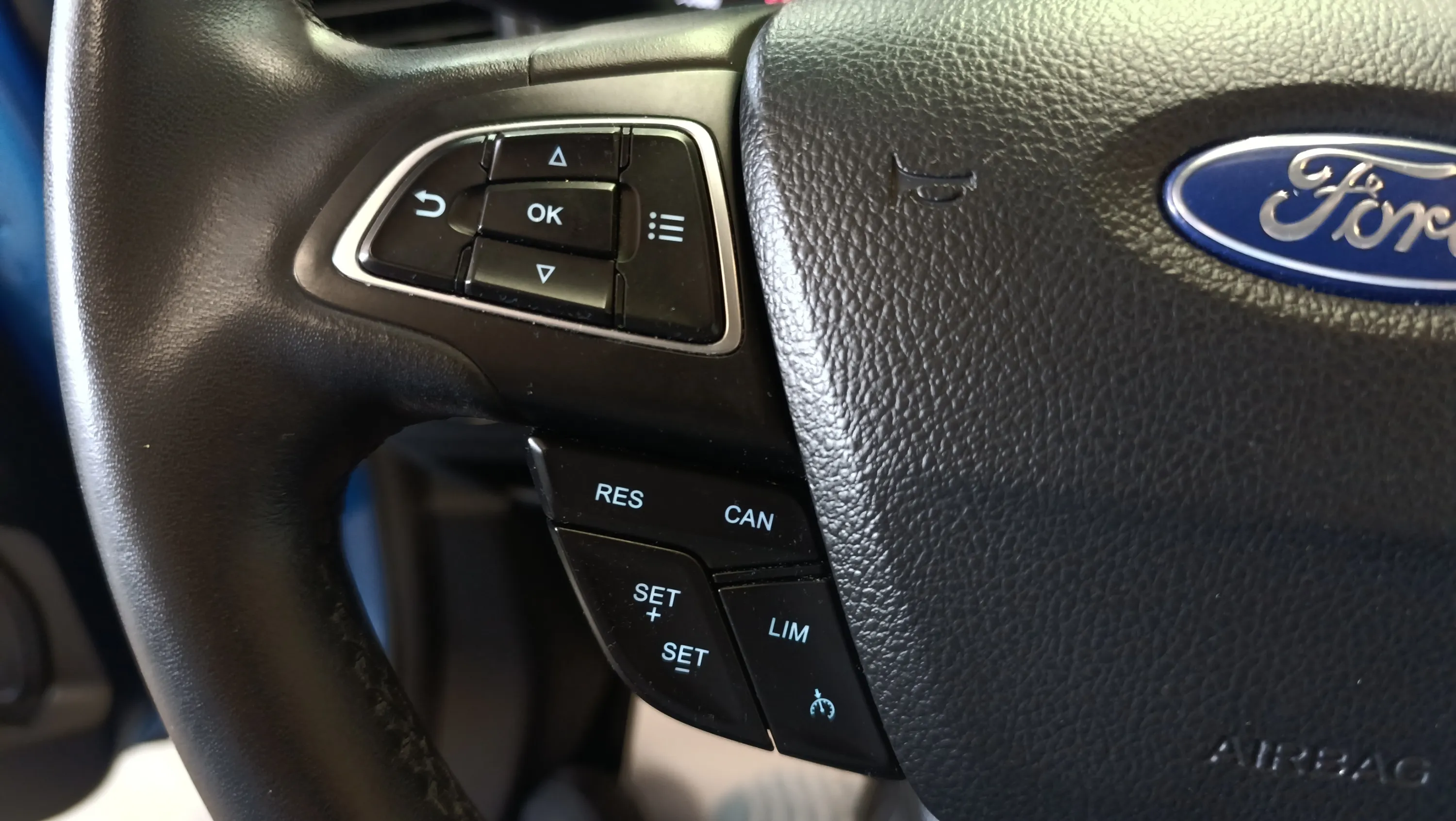 Ford EcoSport 1.0T EcoBoost Active - foto 11