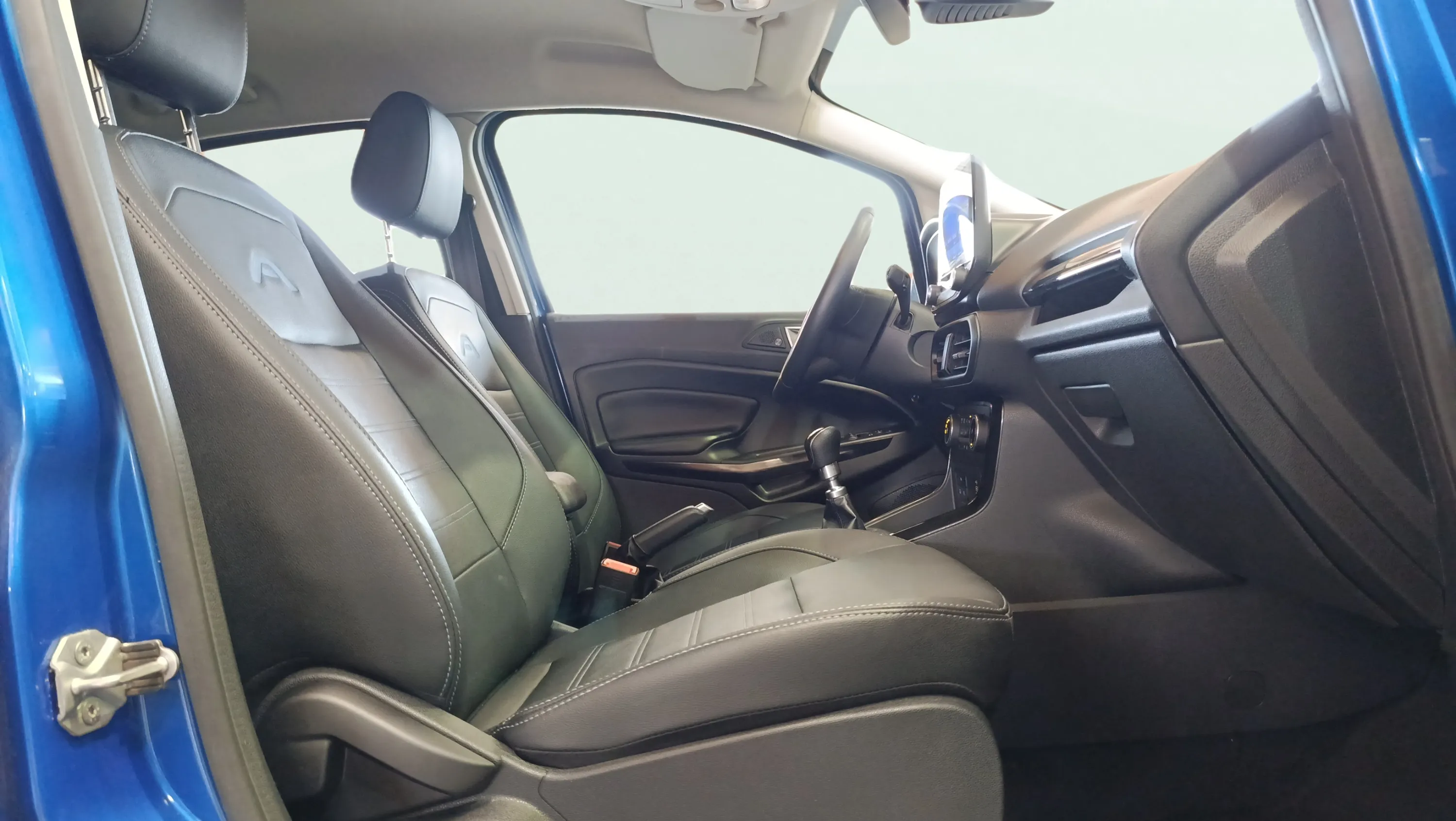 Ford EcoSport 1.0T EcoBoost Active - foto 33