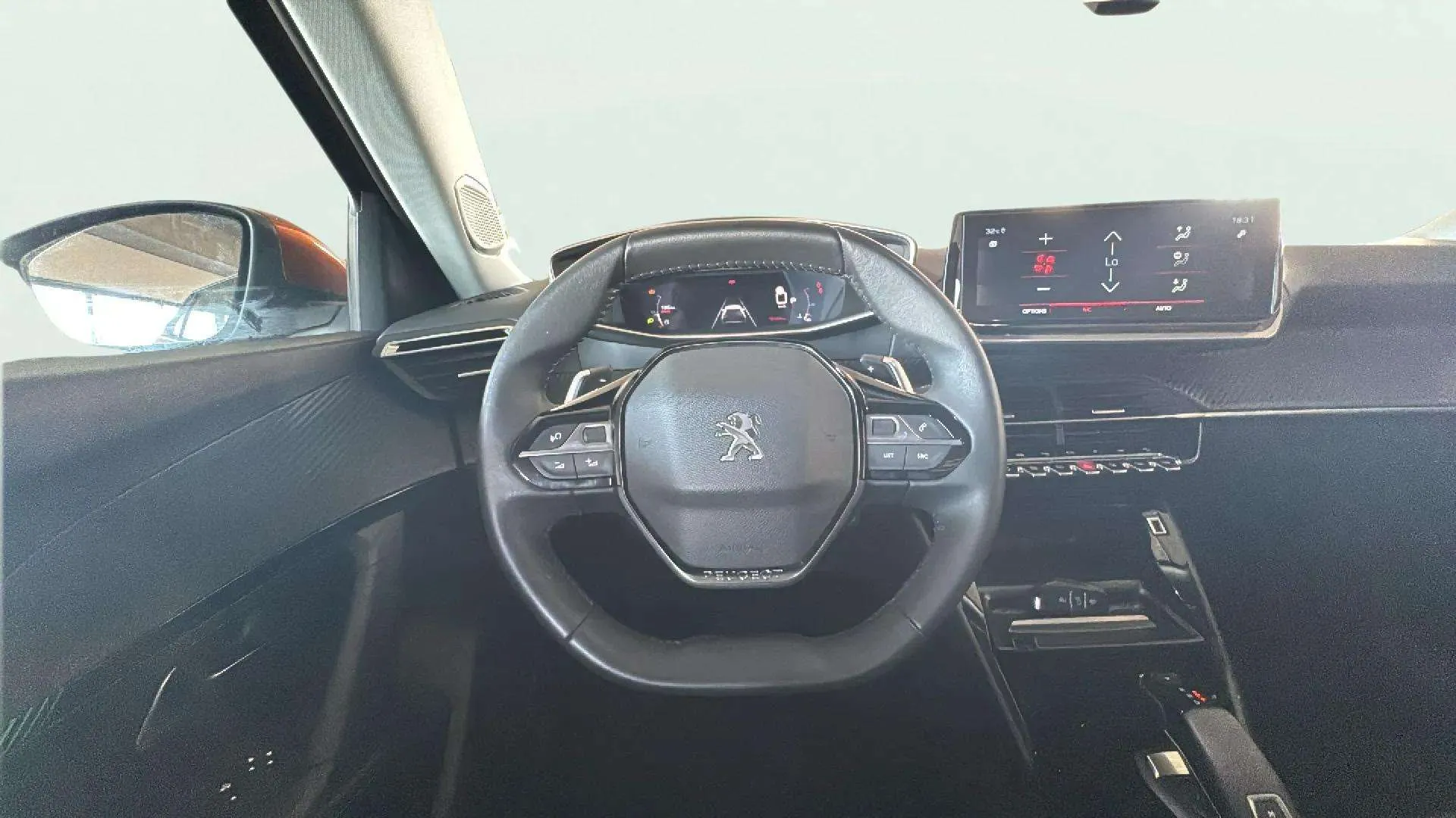 Peugeot 2008 Allure Pack PureTech 130 EAT8 - foto 11