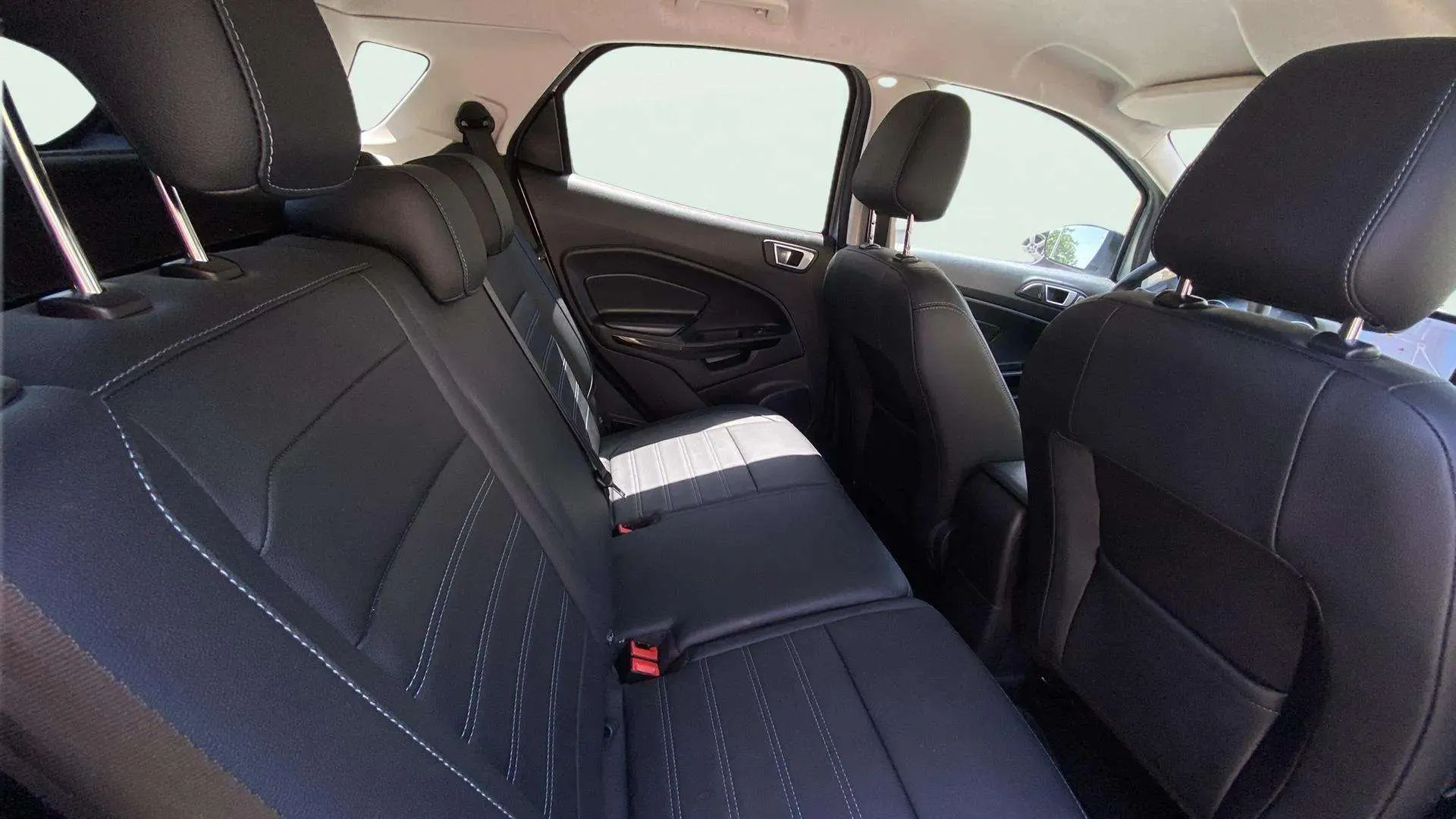 Ford EcoSport 1.0T EcoBoost ST Line - foto 16