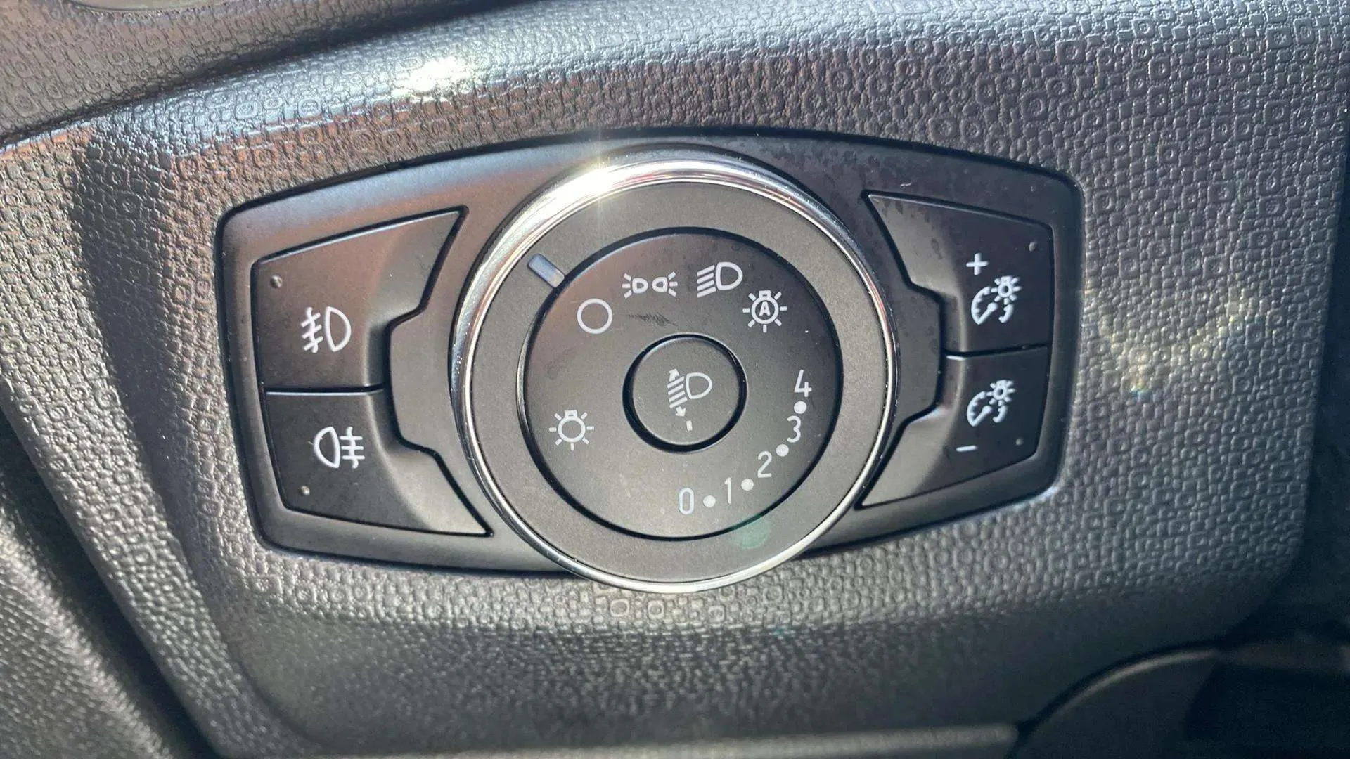 Ford EcoSport 1.0T EcoBoost ST Line - foto 23