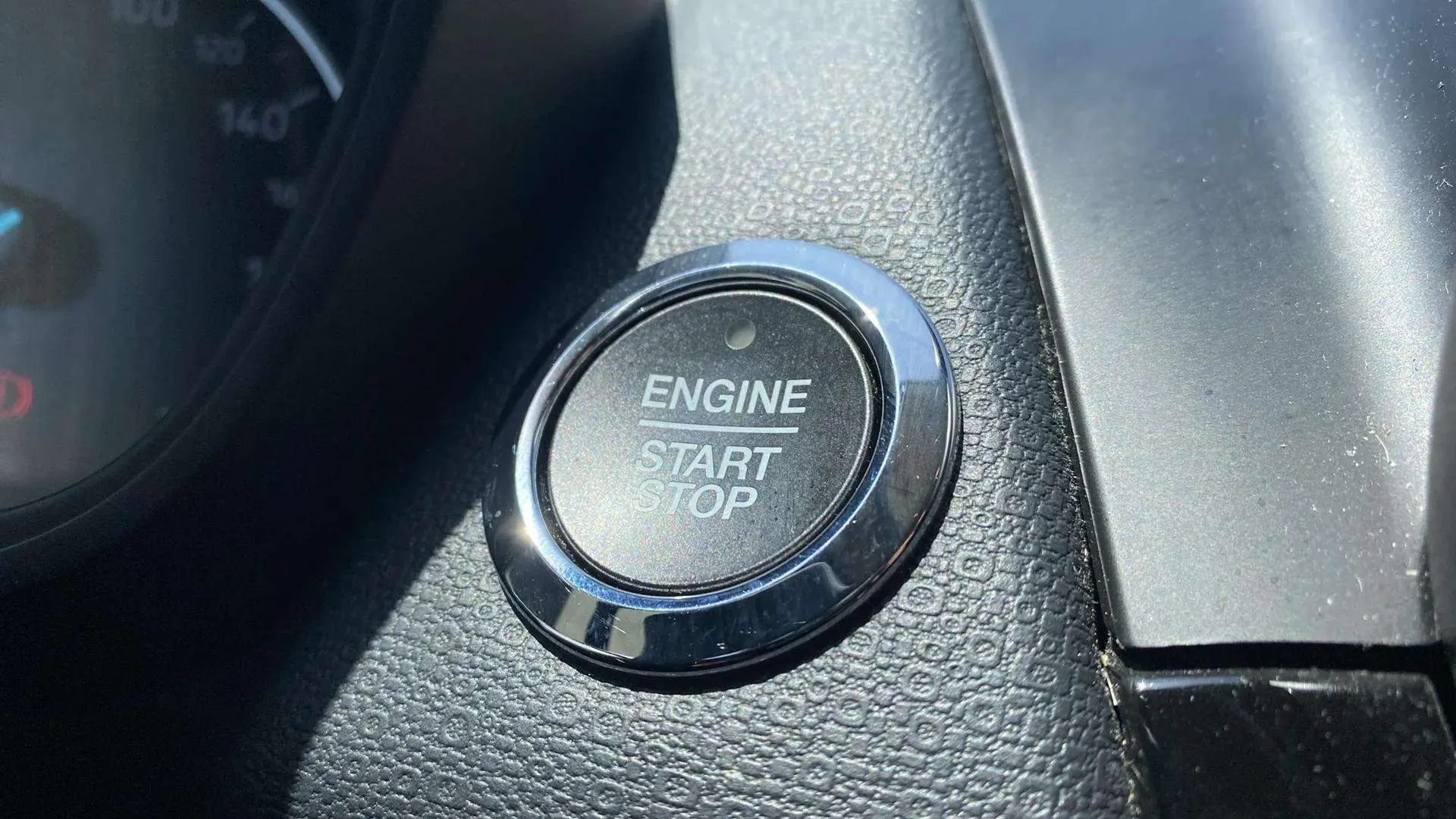 Ford EcoSport 1.0T EcoBoost ST Line - foto 24