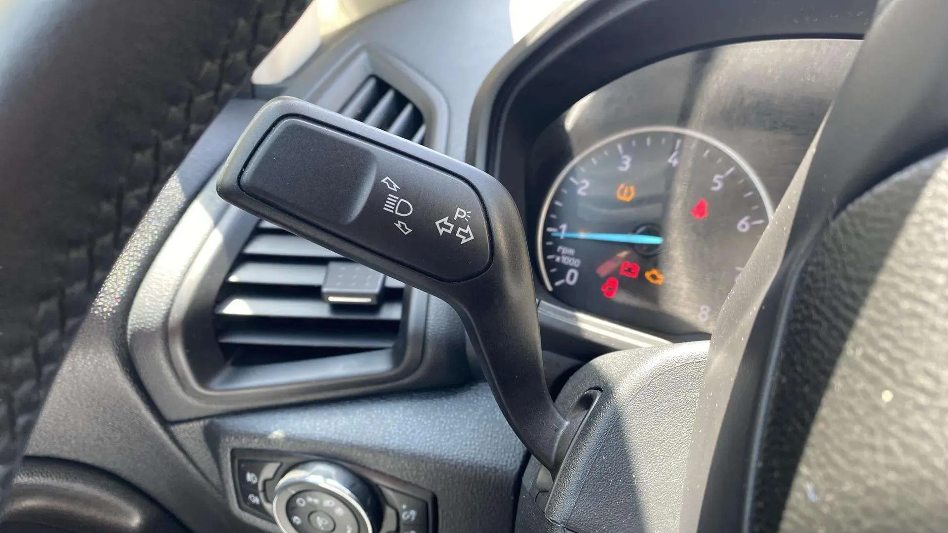 Ford EcoSport 1.0T EcoBoost ST Line - foto 27