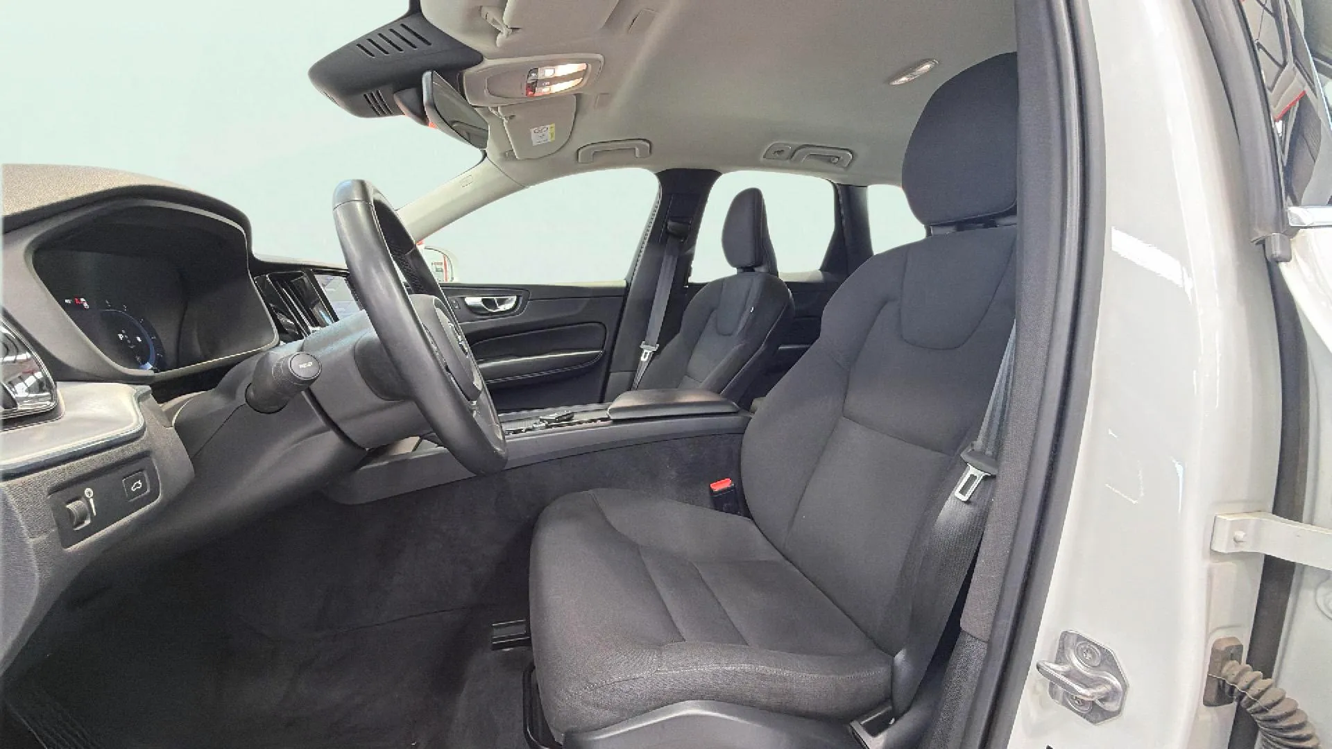 Volvo XC60 2.0 B4 D AWD Momentum Pro - foto 10