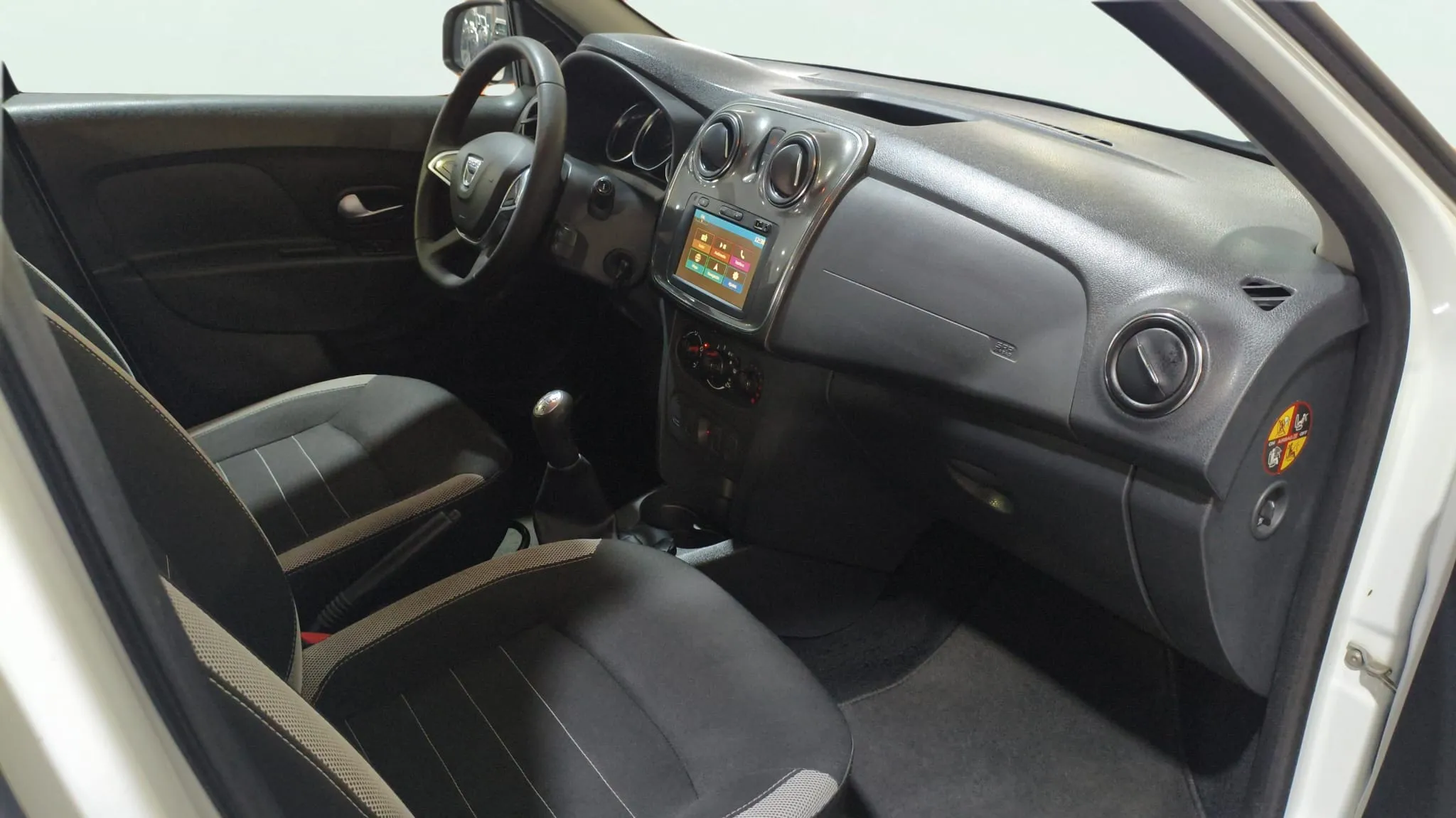 Dacia Sandero Access 1.0 - foto 18