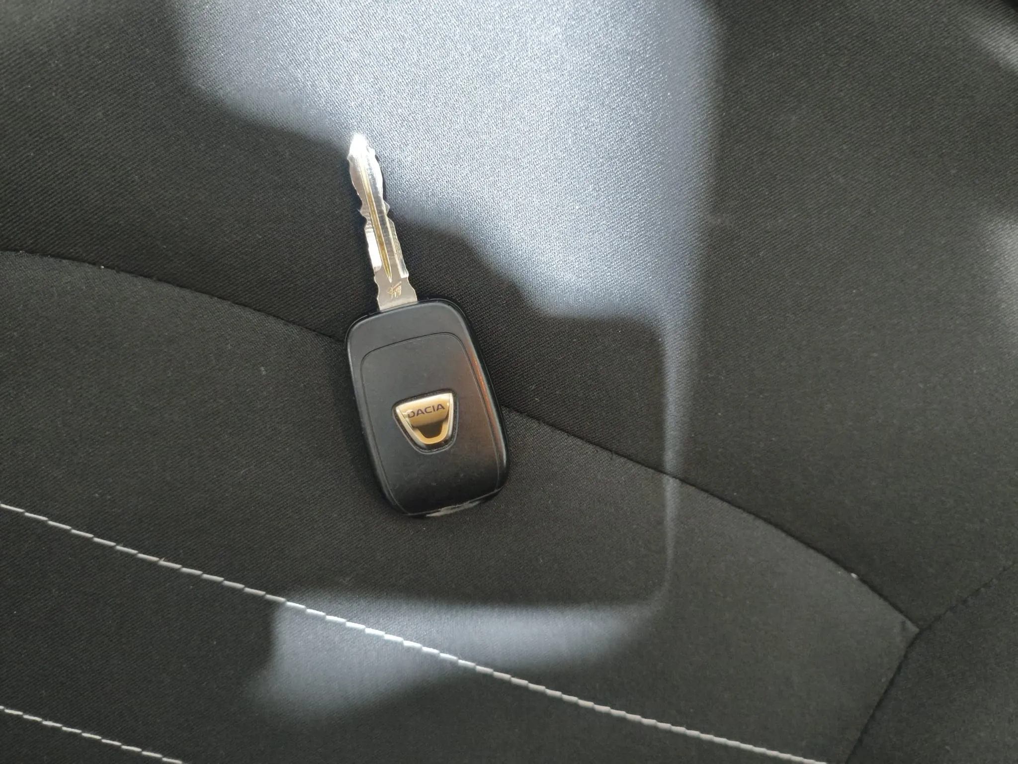 Dacia Sandero Access 1.0 - foto 12