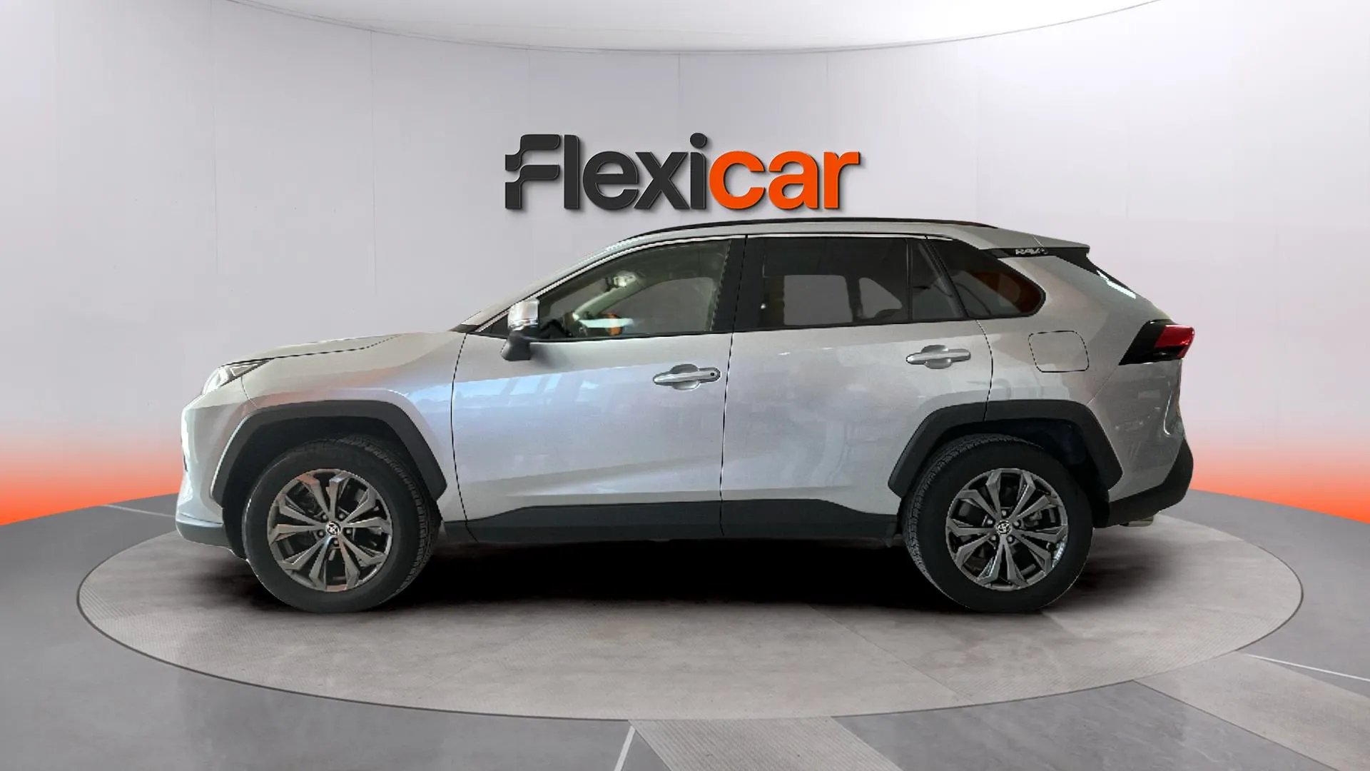 Toyota RAV4 2.5l 220H Advance - foto 4