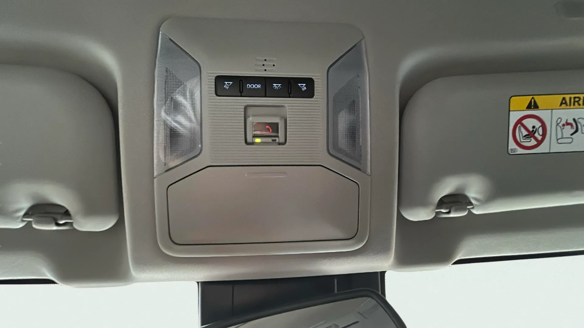Toyota RAV4 2.5l 220H Advance - foto 32