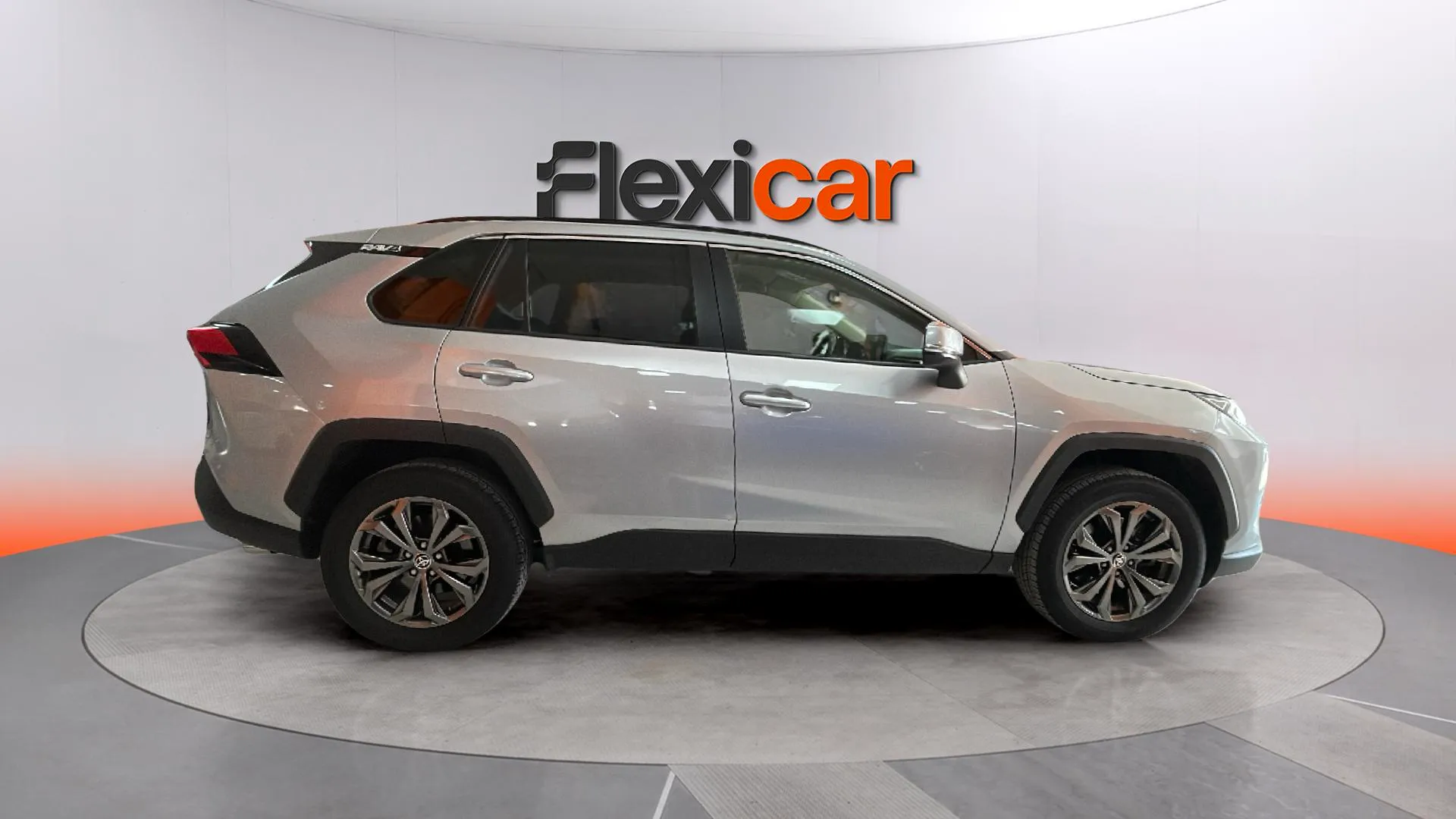 Toyota RAV4 2.5l 220H Advance - foto 8
