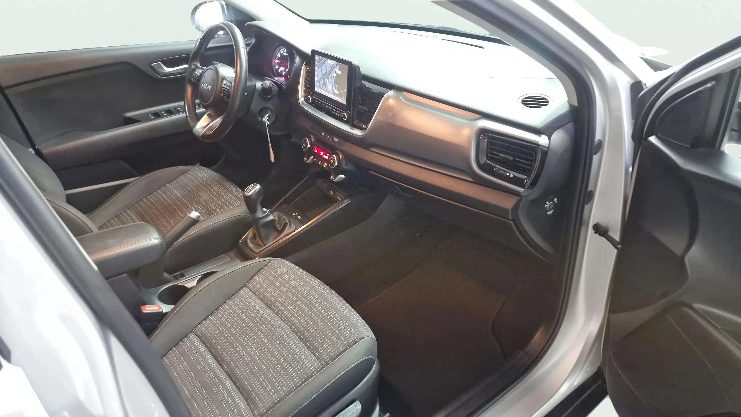 Kia Stonic 1.0 T-GDi MHEV Drive - foto 21