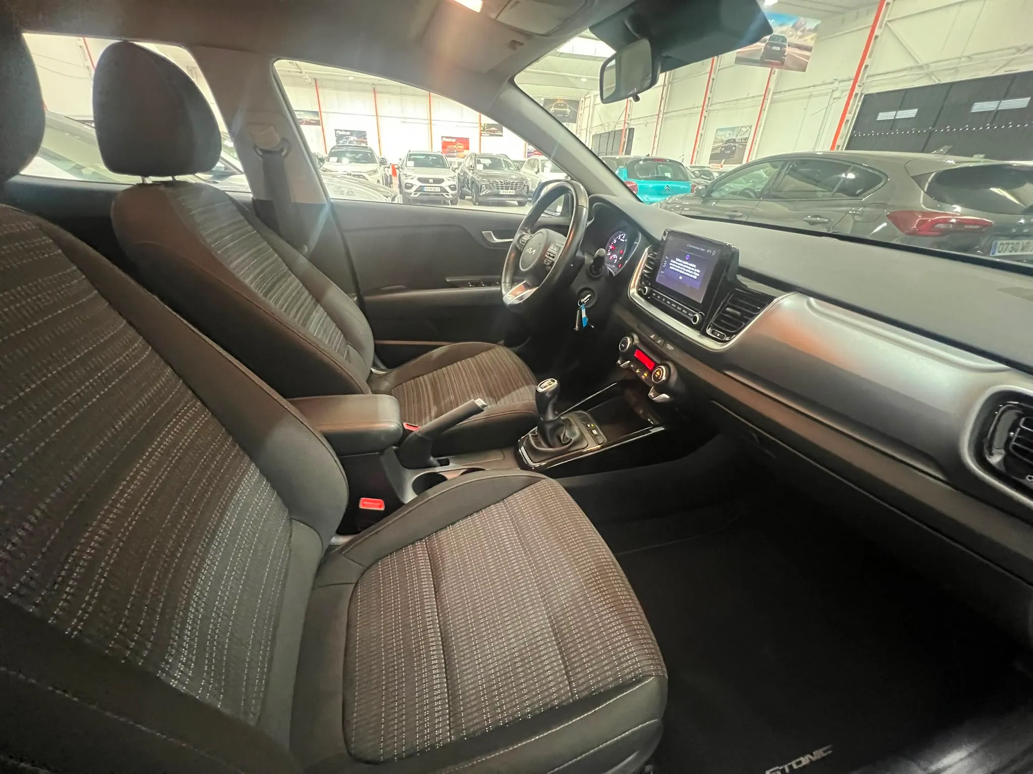 Kia Stonic 1.0 T-GDi MHEV Drive - foto 10