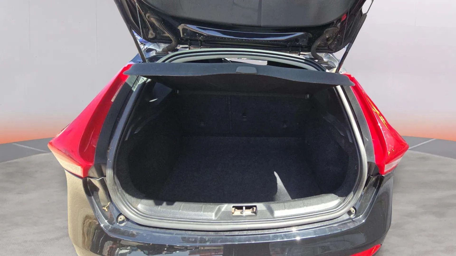 Volvo V40 2.0 D2 Inscription - foto 8