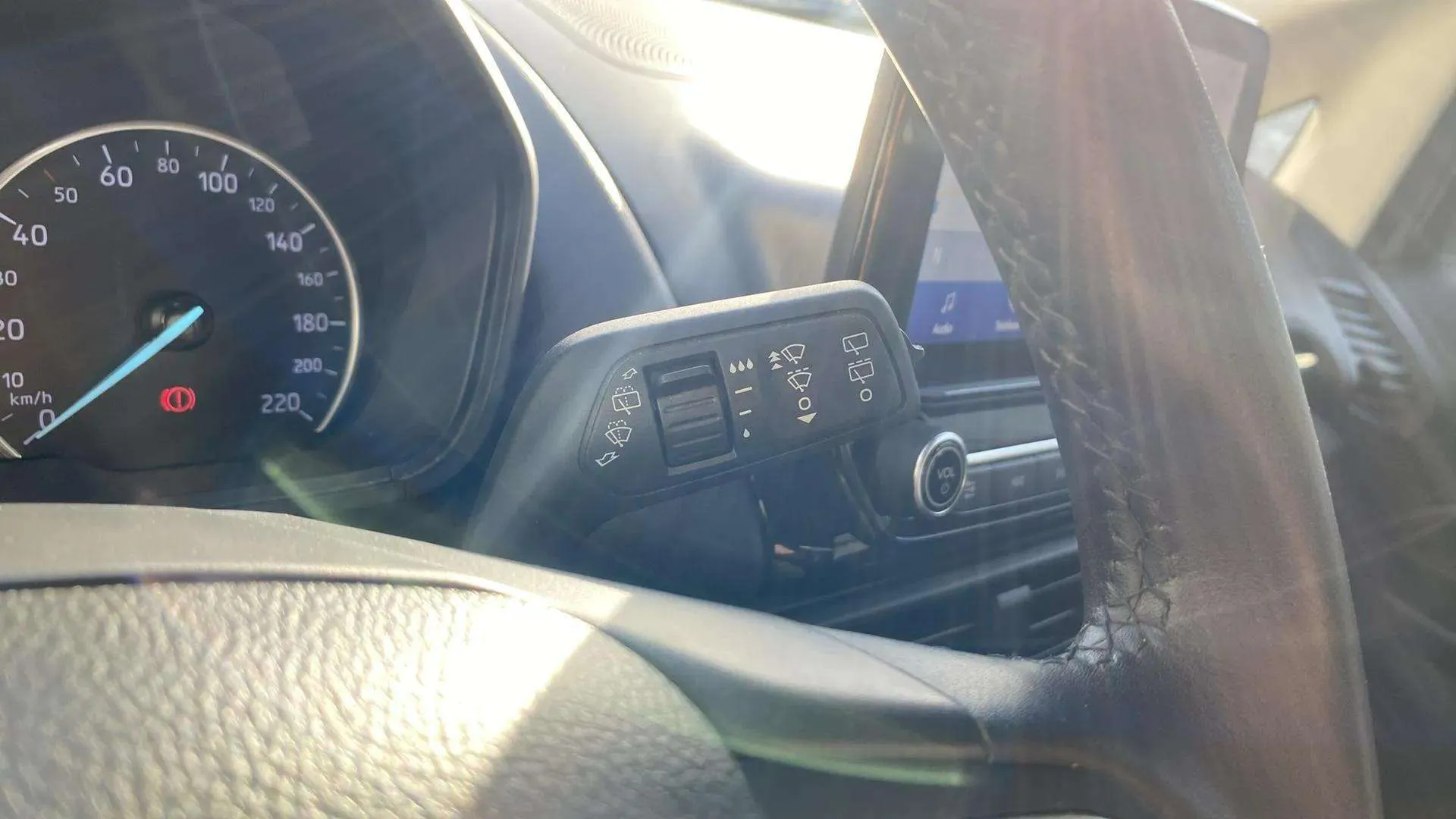 Ford EcoSport 1.0T EcoBoost ST Line - foto 23