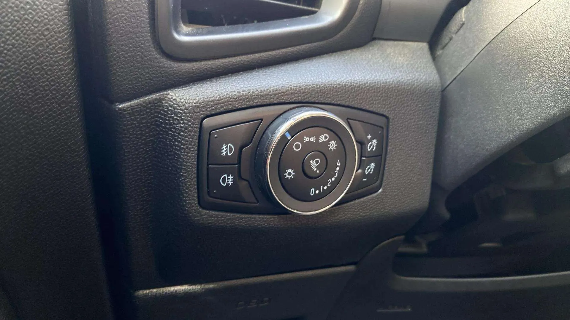 Ford EcoSport 1.0T EcoBoost ST Line - foto 11