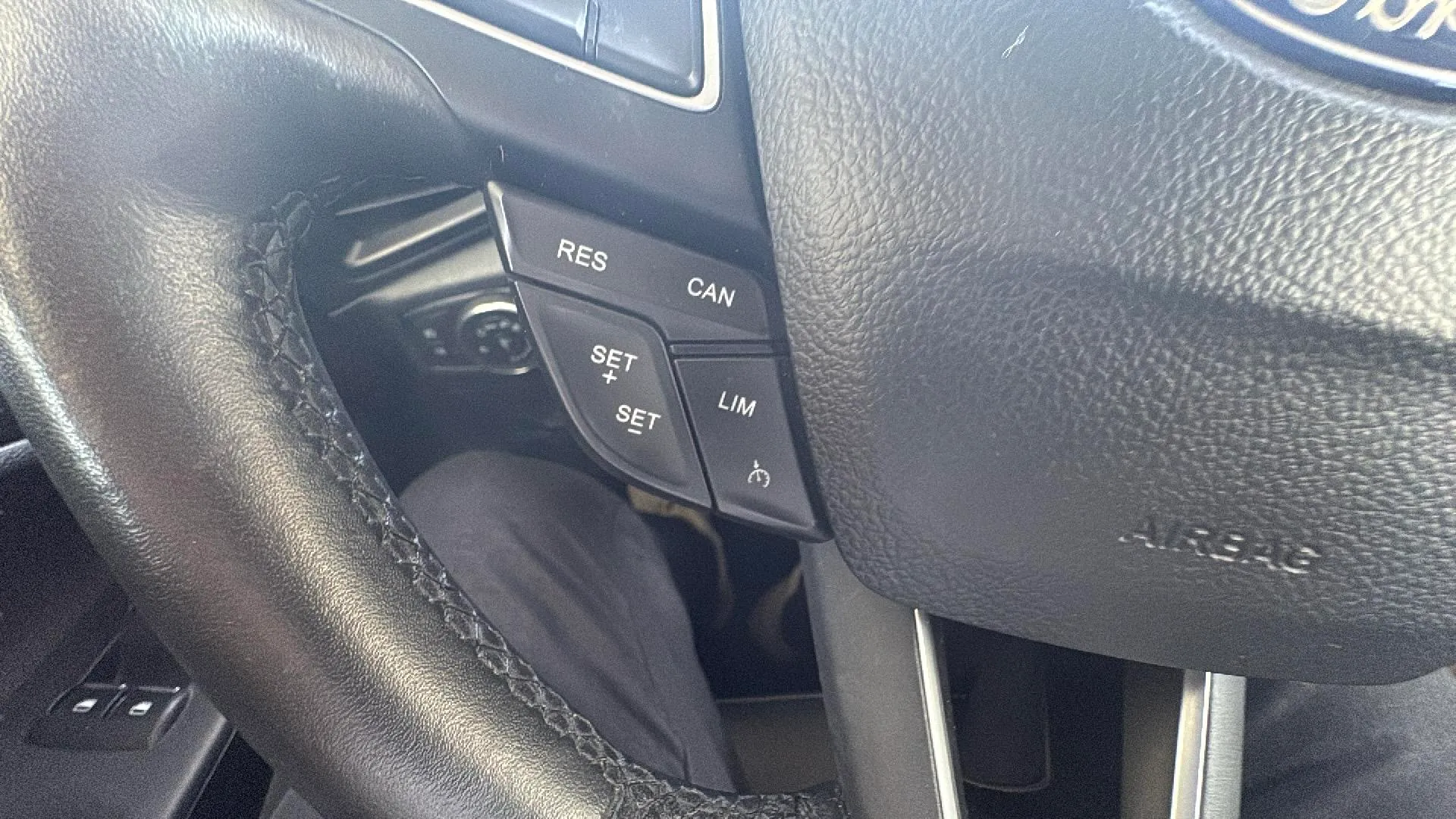 Ford EcoSport 1.0T EcoBoost Active - foto 12