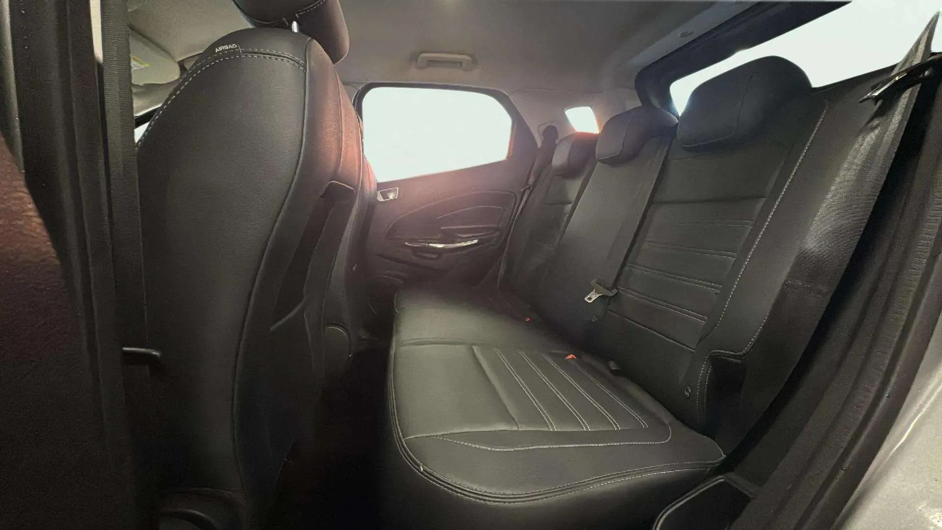 Ford EcoSport 1.0T EcoBoost ST Line - foto 17