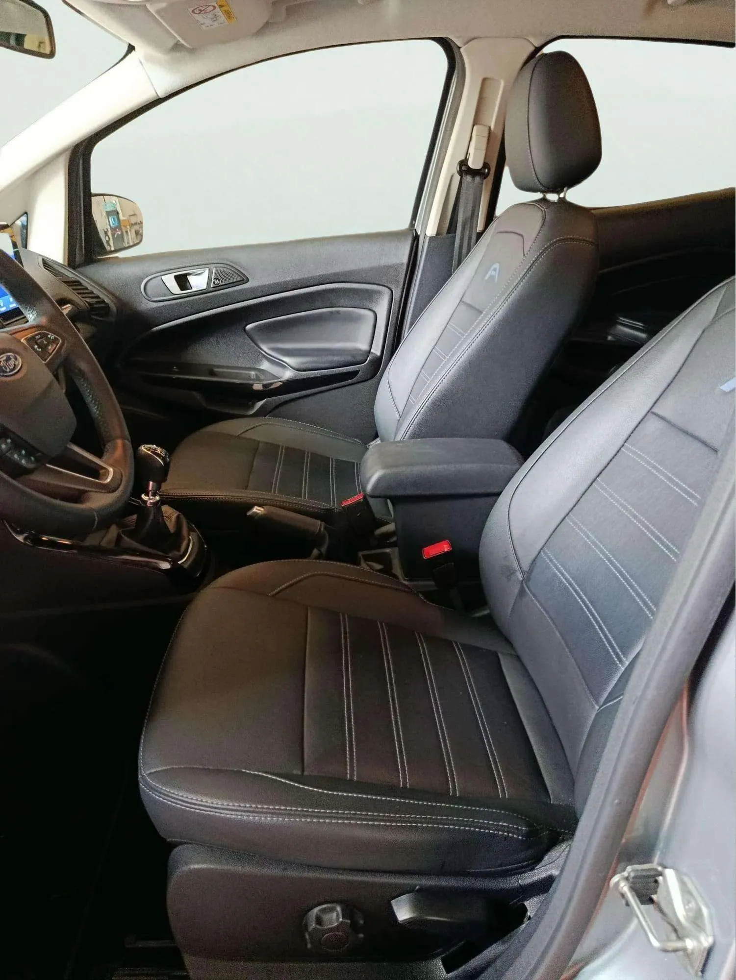 Ford EcoSport 1.0T EcoBoost Active - foto 15