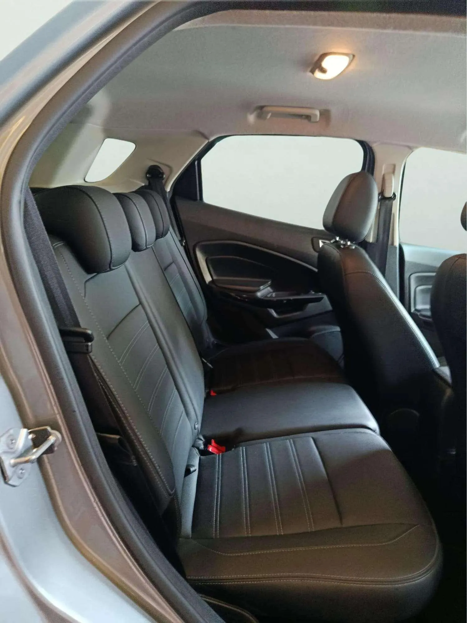 Ford EcoSport 1.0T EcoBoost Active - foto 19
