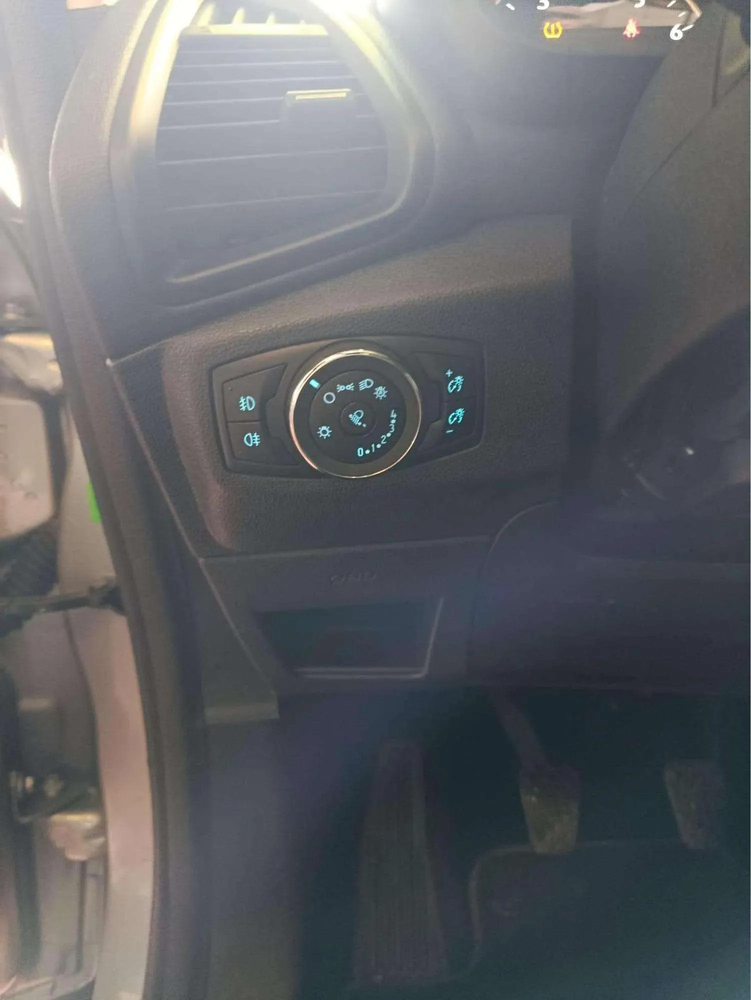 Ford EcoSport 1.0T EcoBoost Active - foto 10