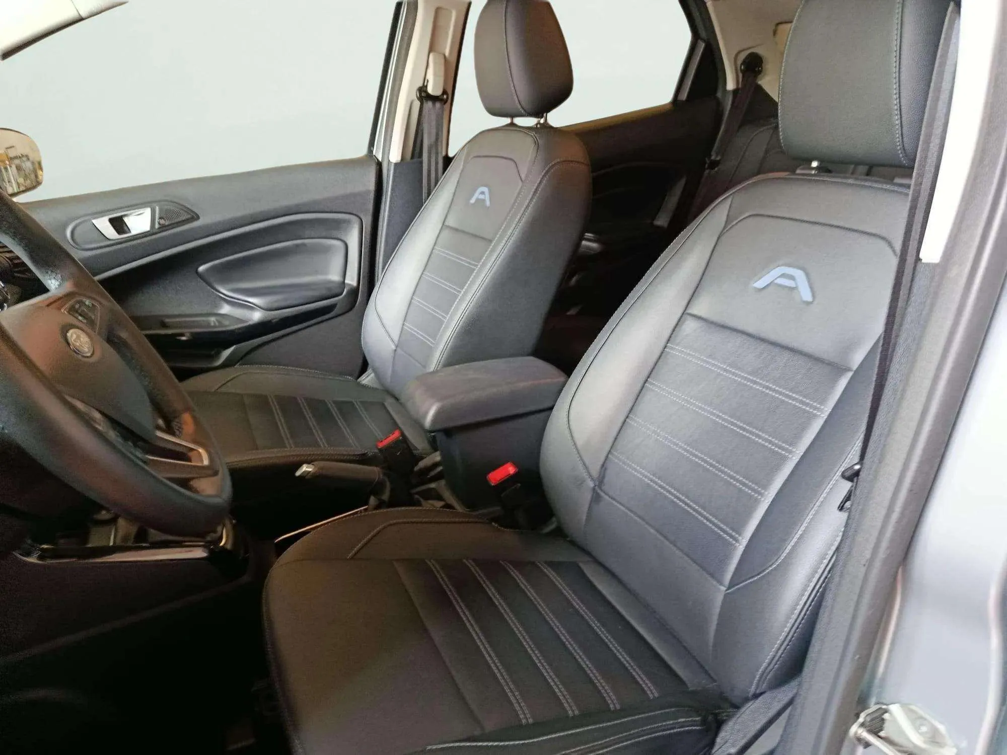 Ford EcoSport 1.0T EcoBoost Active - foto 12