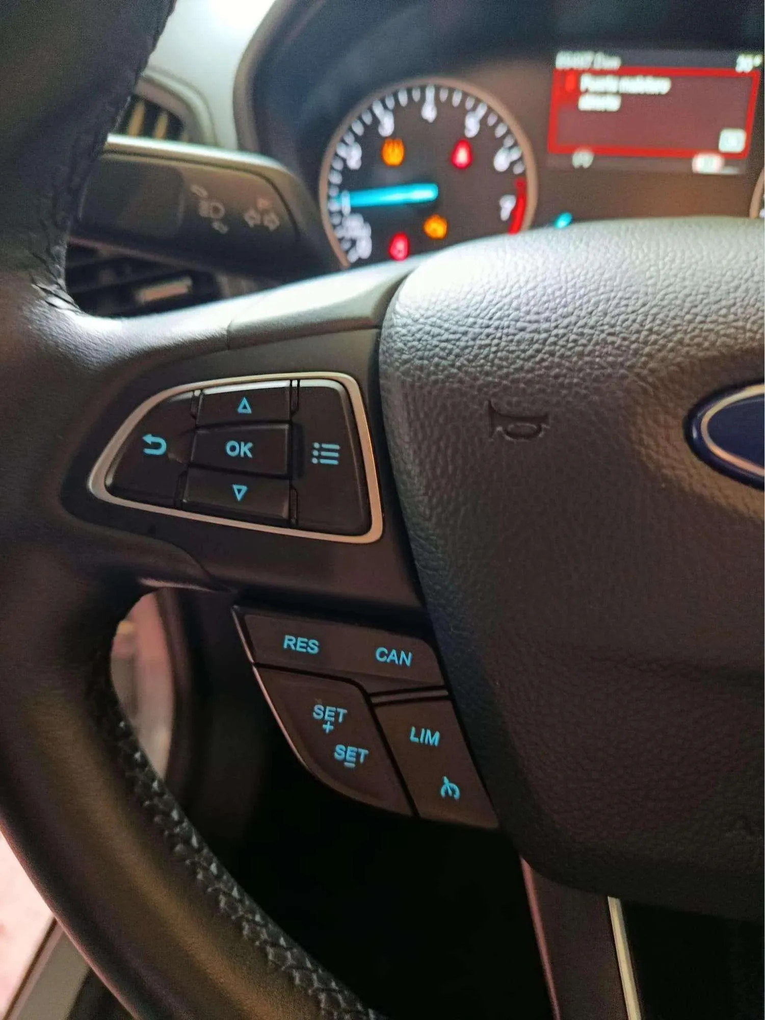 Ford EcoSport 1.0T EcoBoost Active - foto 11