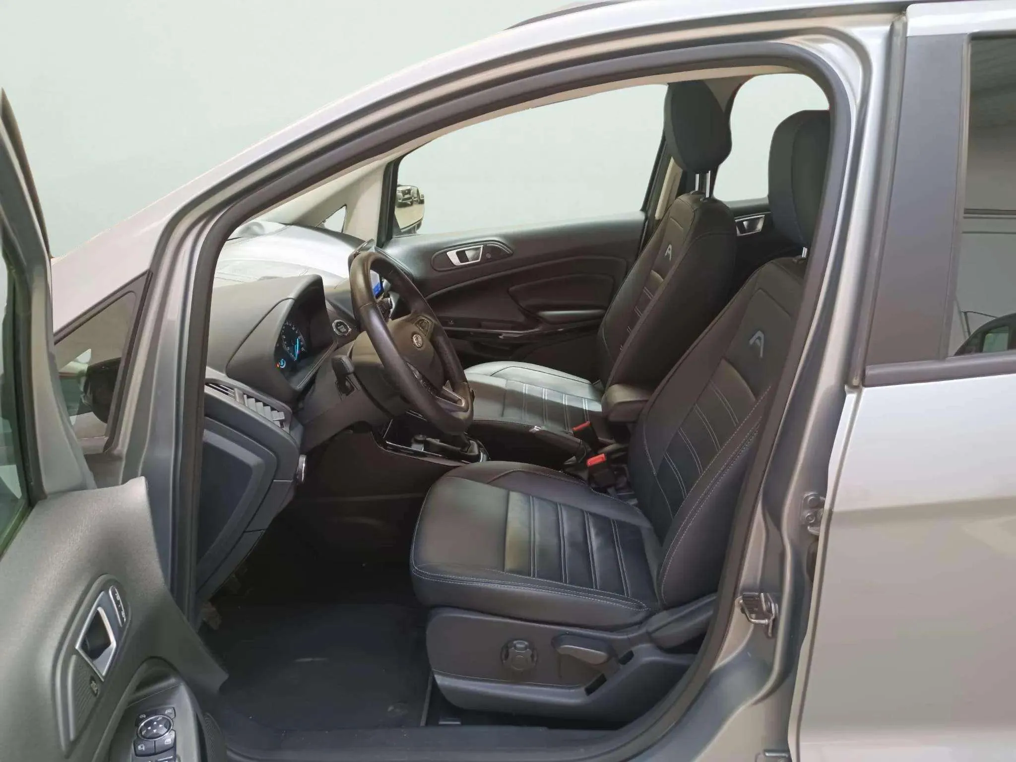 Ford EcoSport 1.0T EcoBoost Active - foto 7