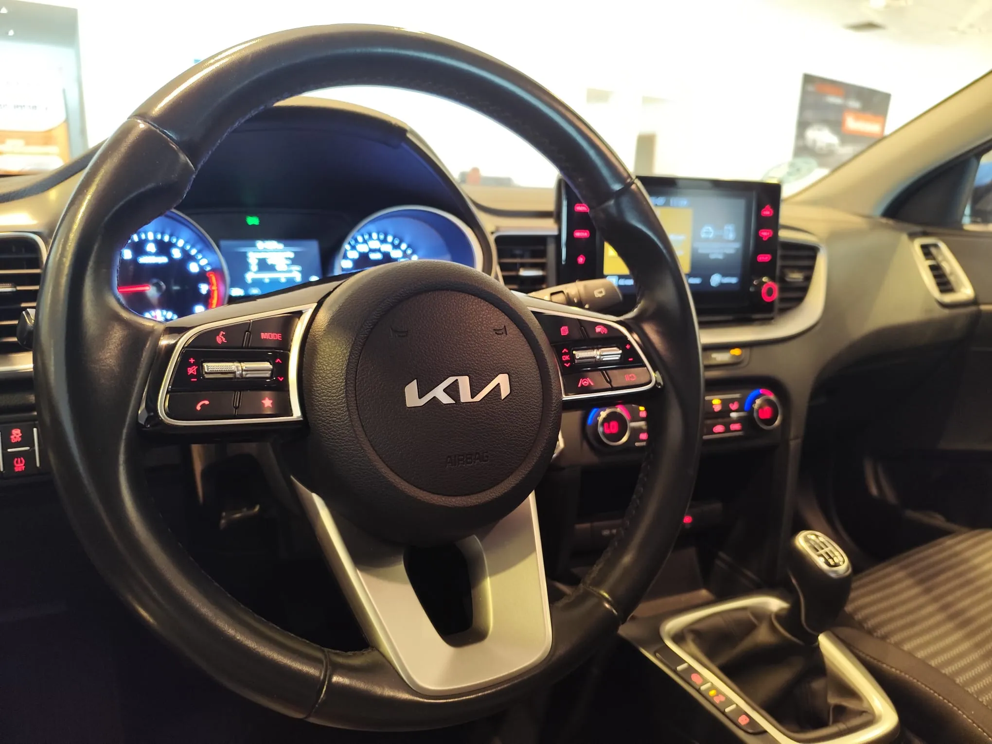 Kia XCeed 1.0 T-GDi Drive - foto 18