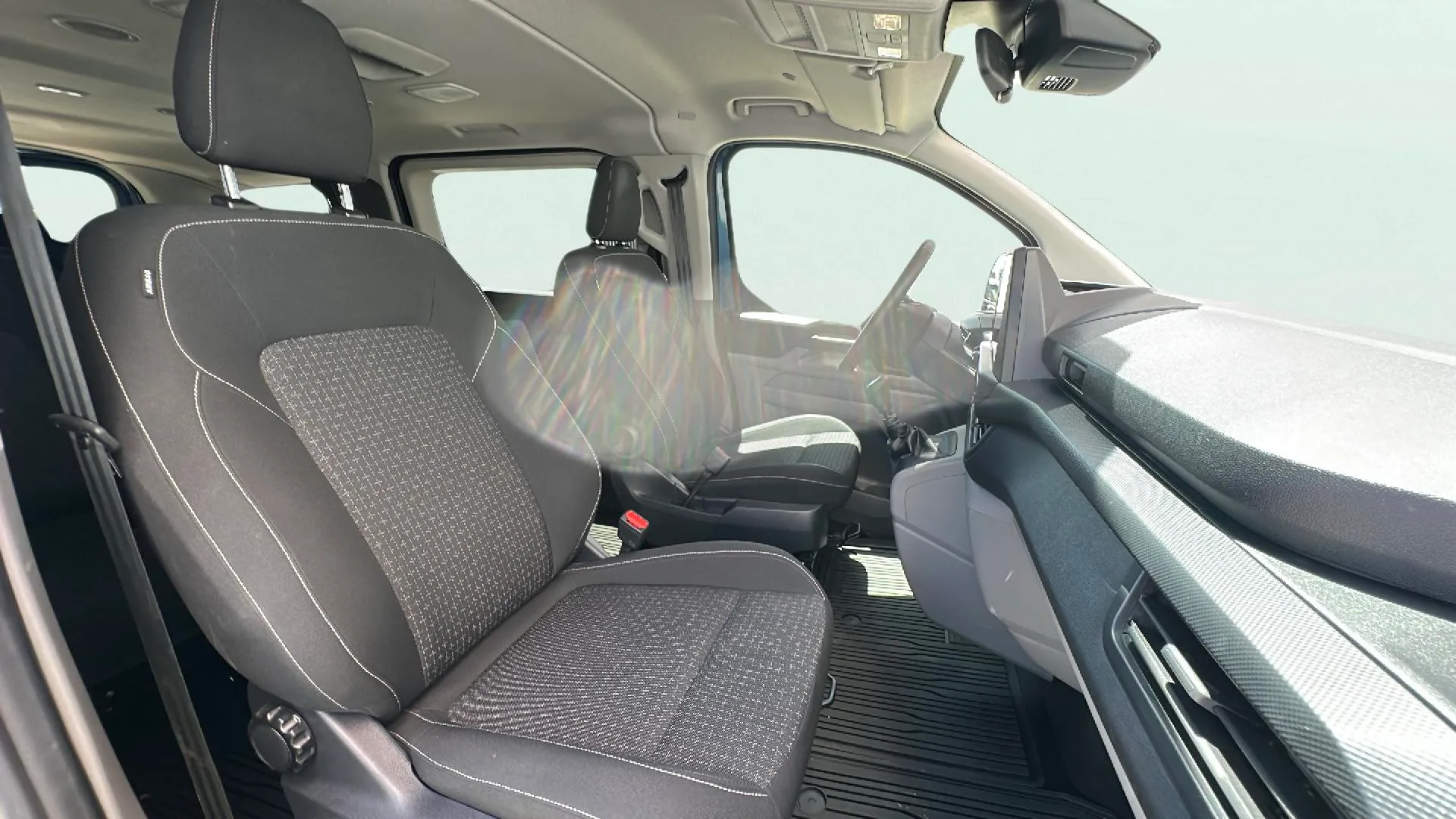 Ford Transit Custom Kombi 2.0 Eco 100 320 L1 Limited AWD - foto 17